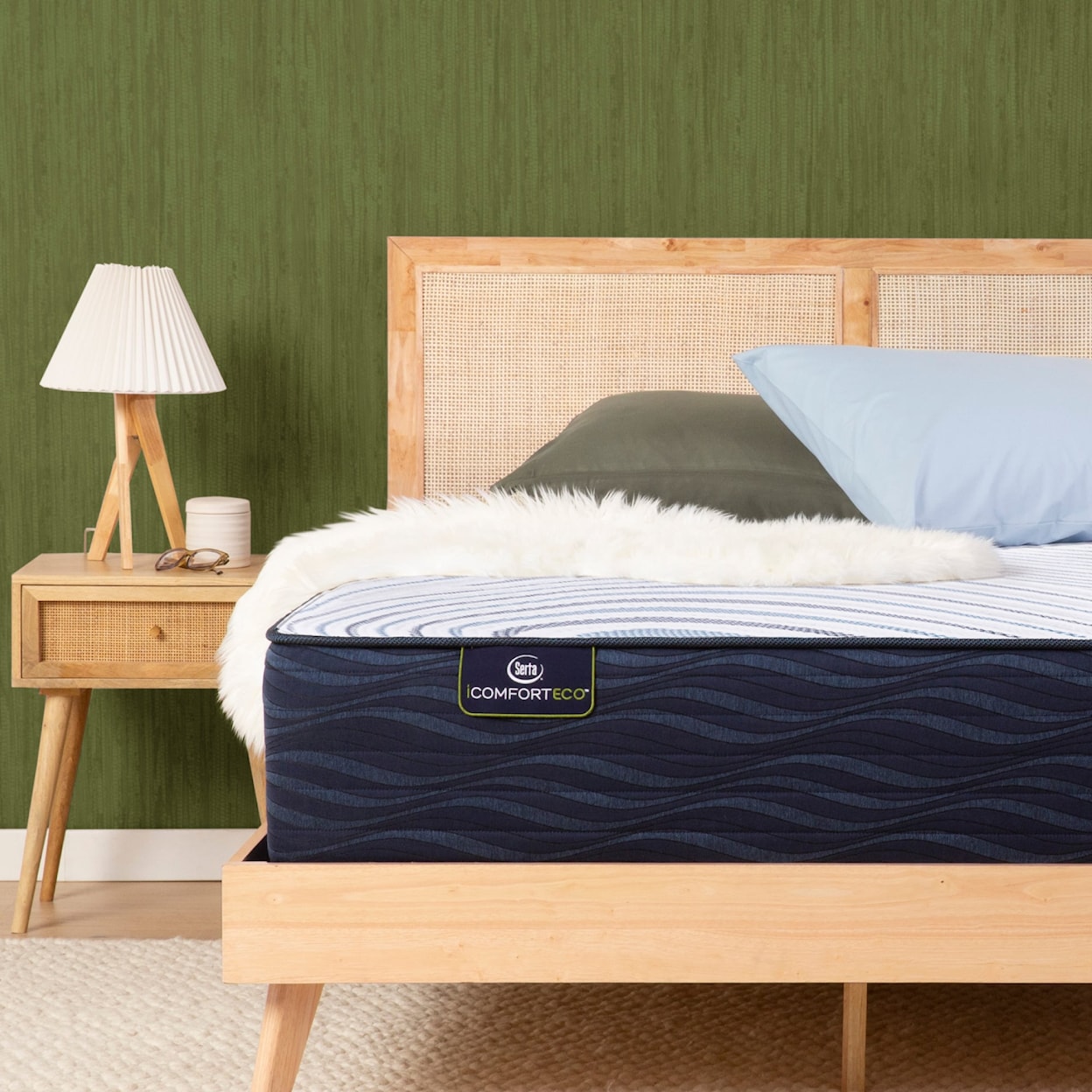 Serta Serta iComfortECO S40HD 14.75" Hybrid Plush Mattress - California King