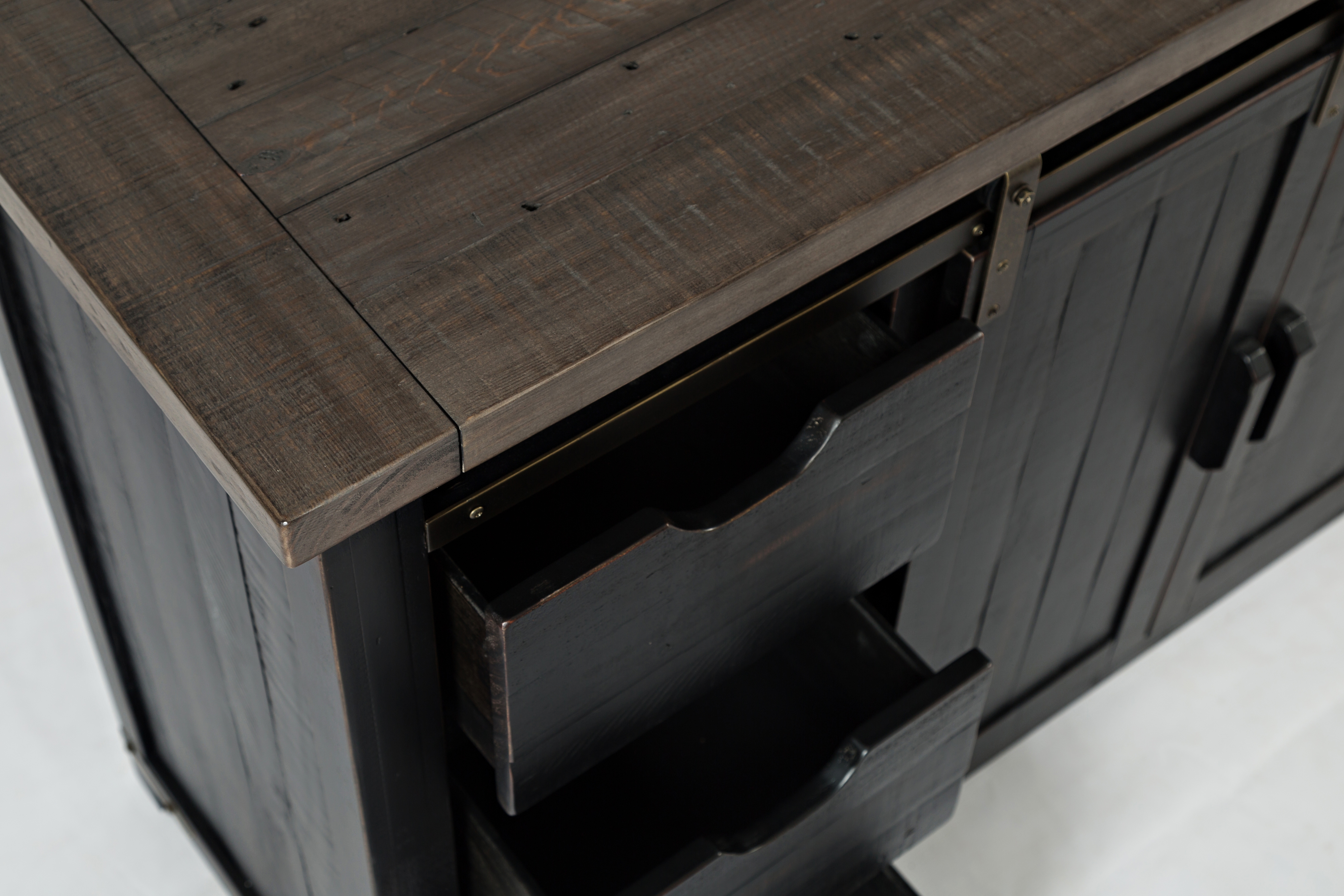 Jofran Madison County Server