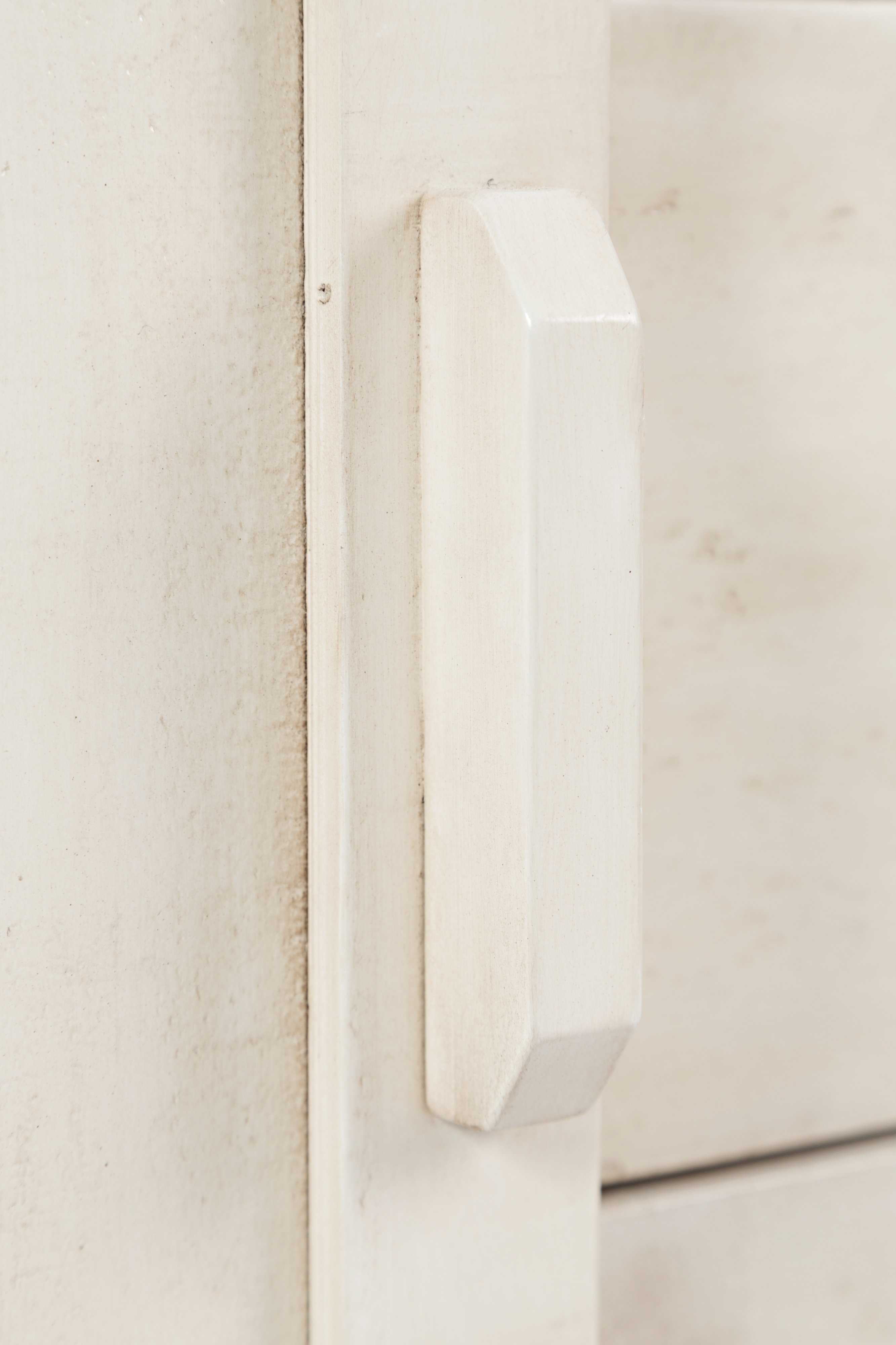 Jofran Madison County Accent Cabinet