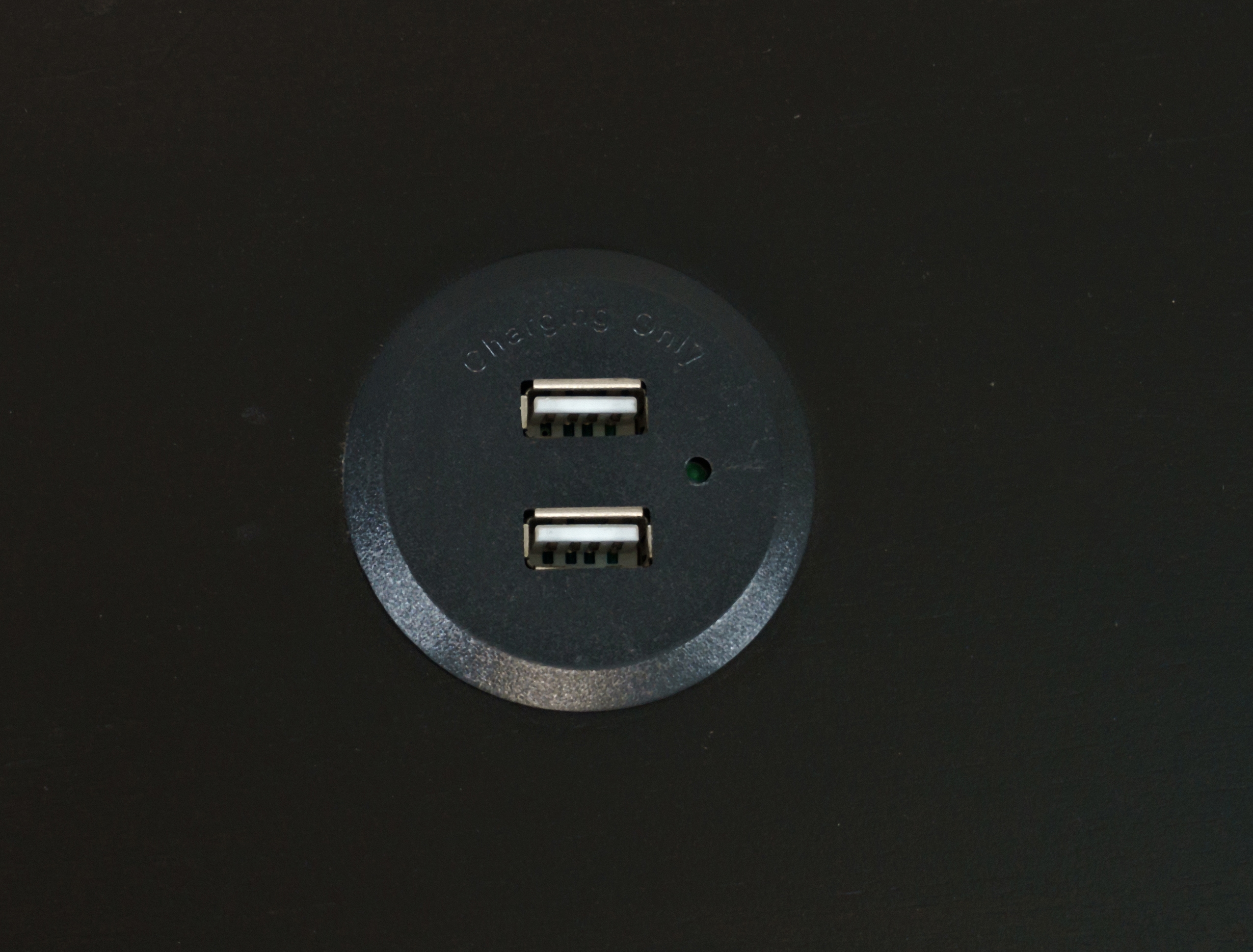 Jofran Marlowe Power Chairside Table