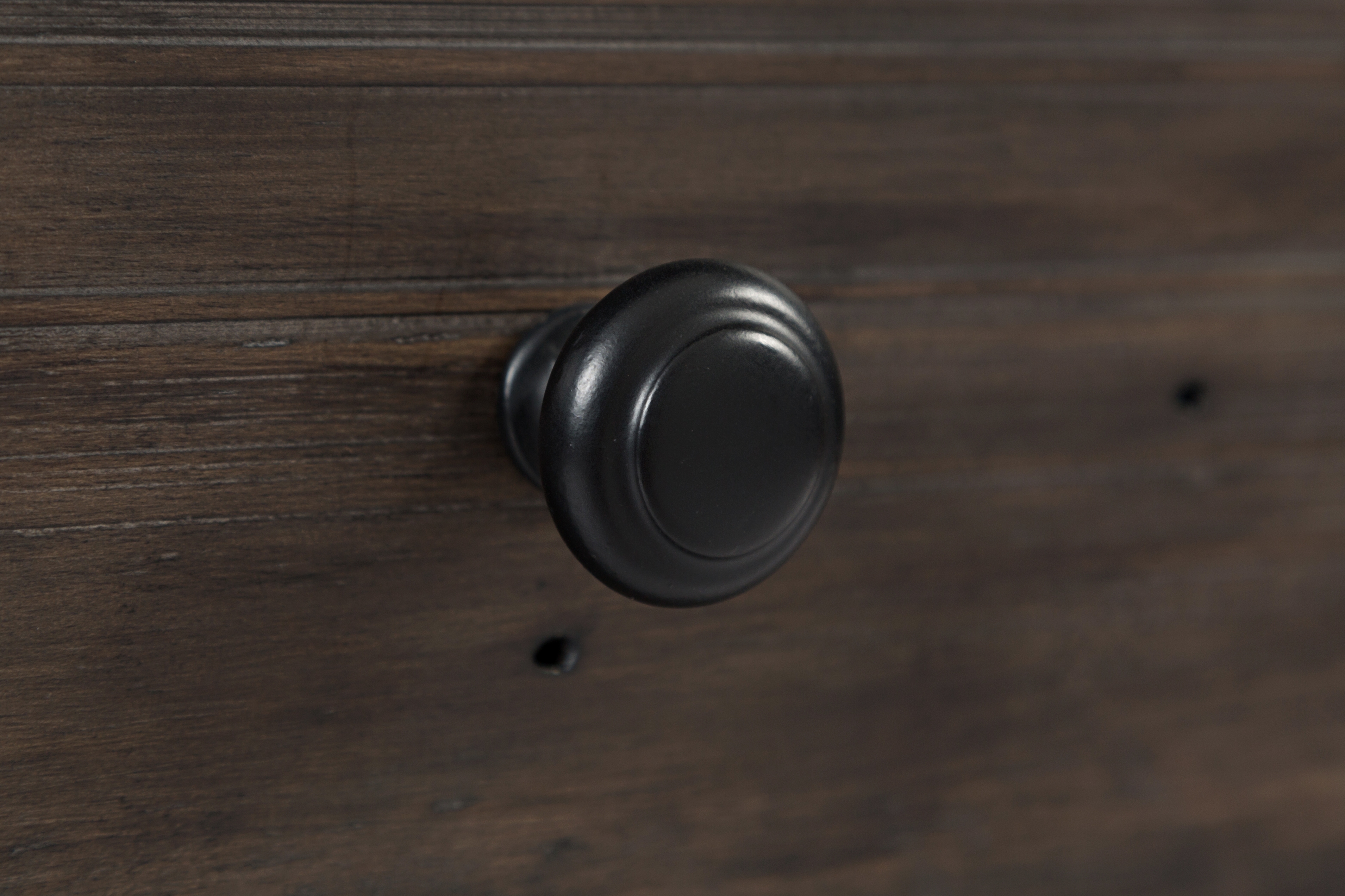 Jofran Madison County Chairside Table