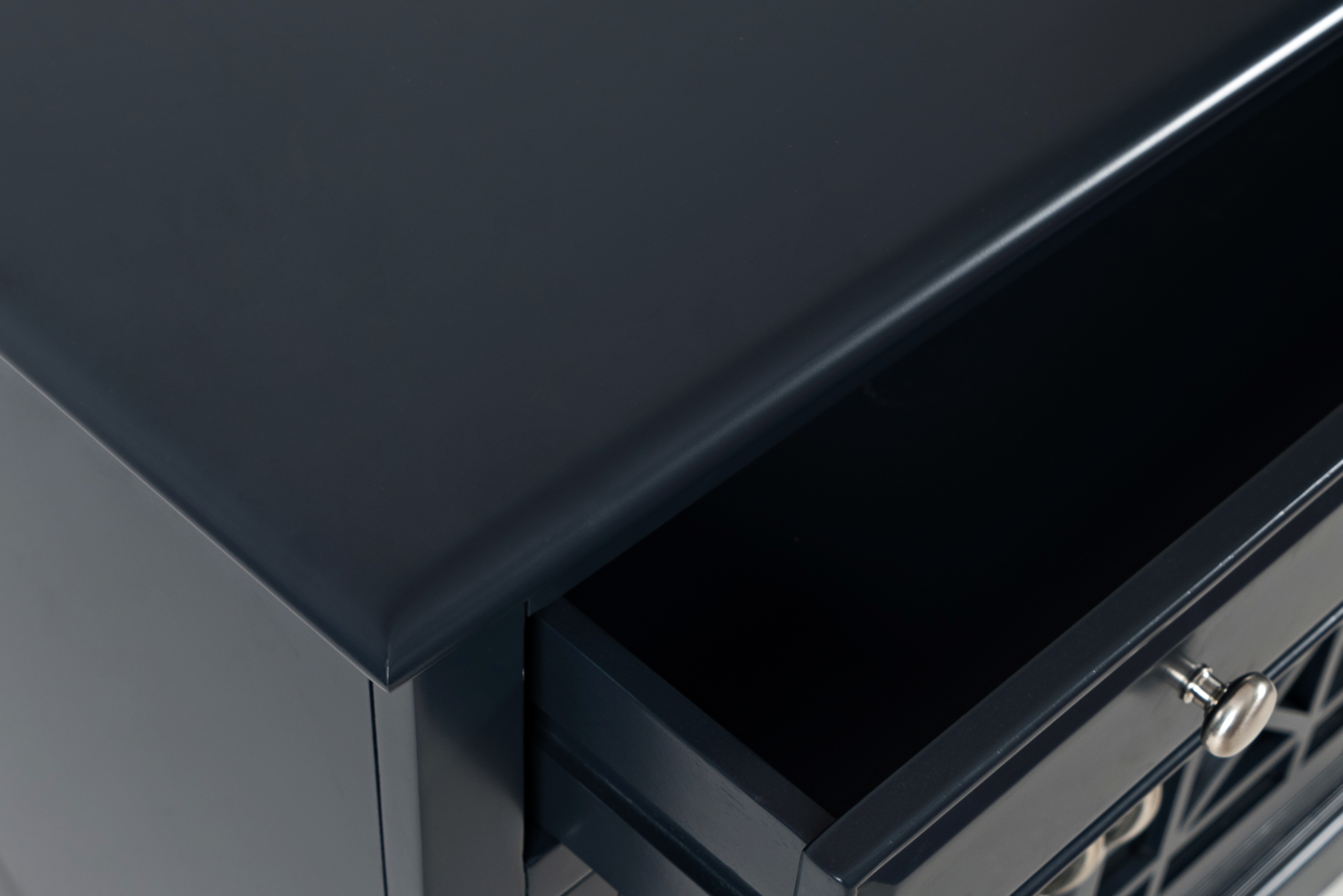 Jofran Craftsman 32" Accent Chest