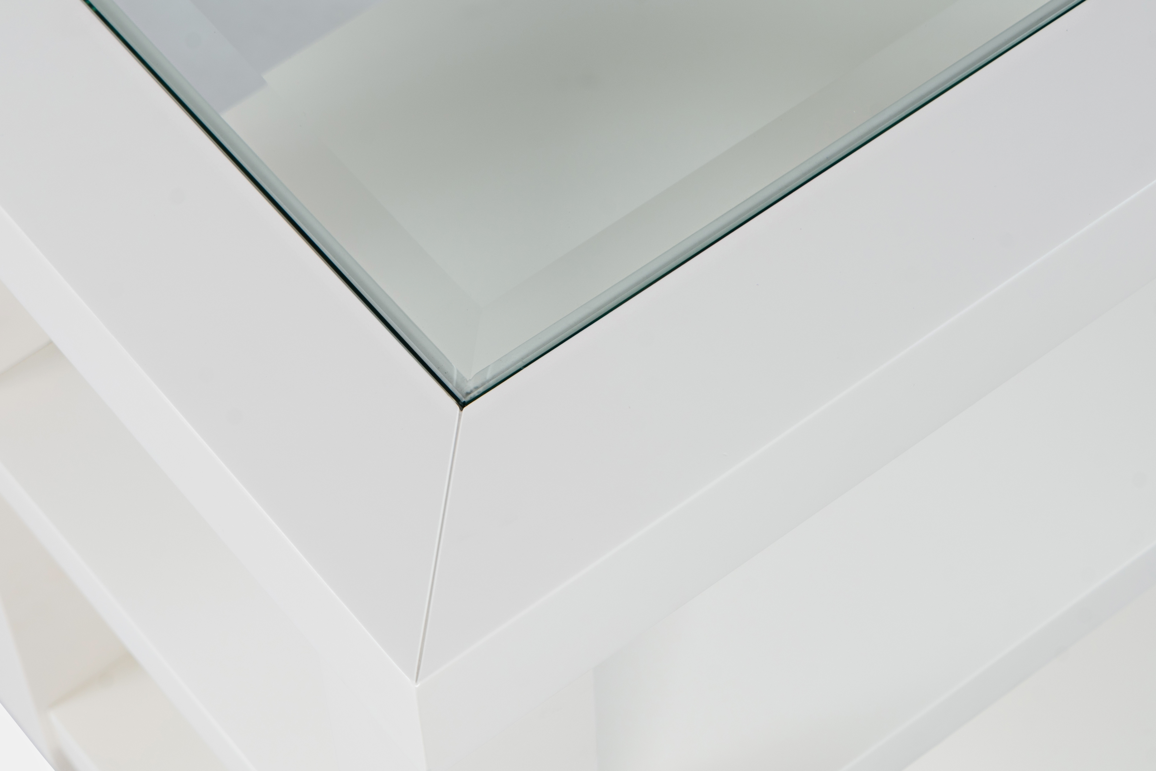 Jofran Urban Icon Chairside Table