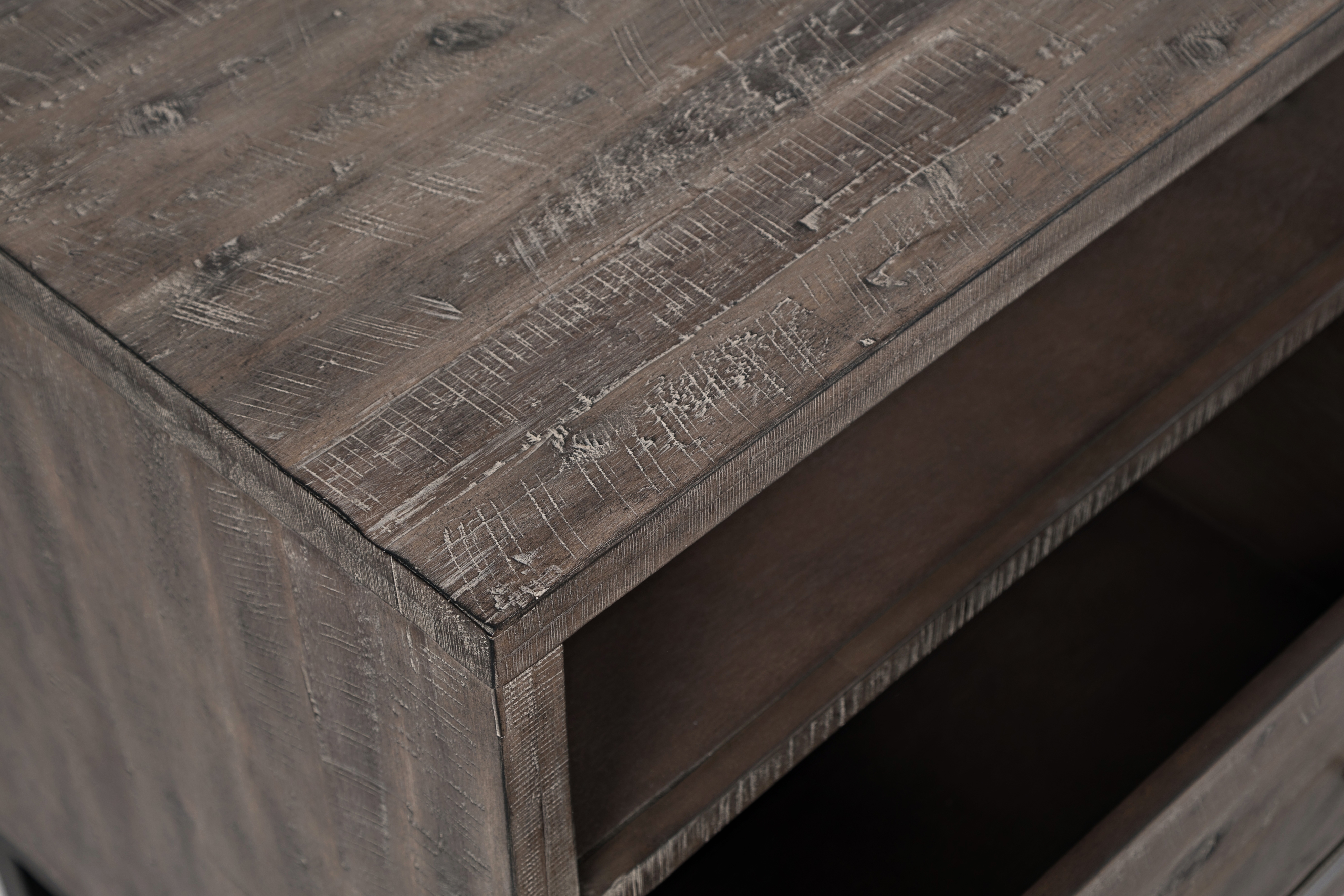 Belfort Essentials East Hampton 70" Media Console