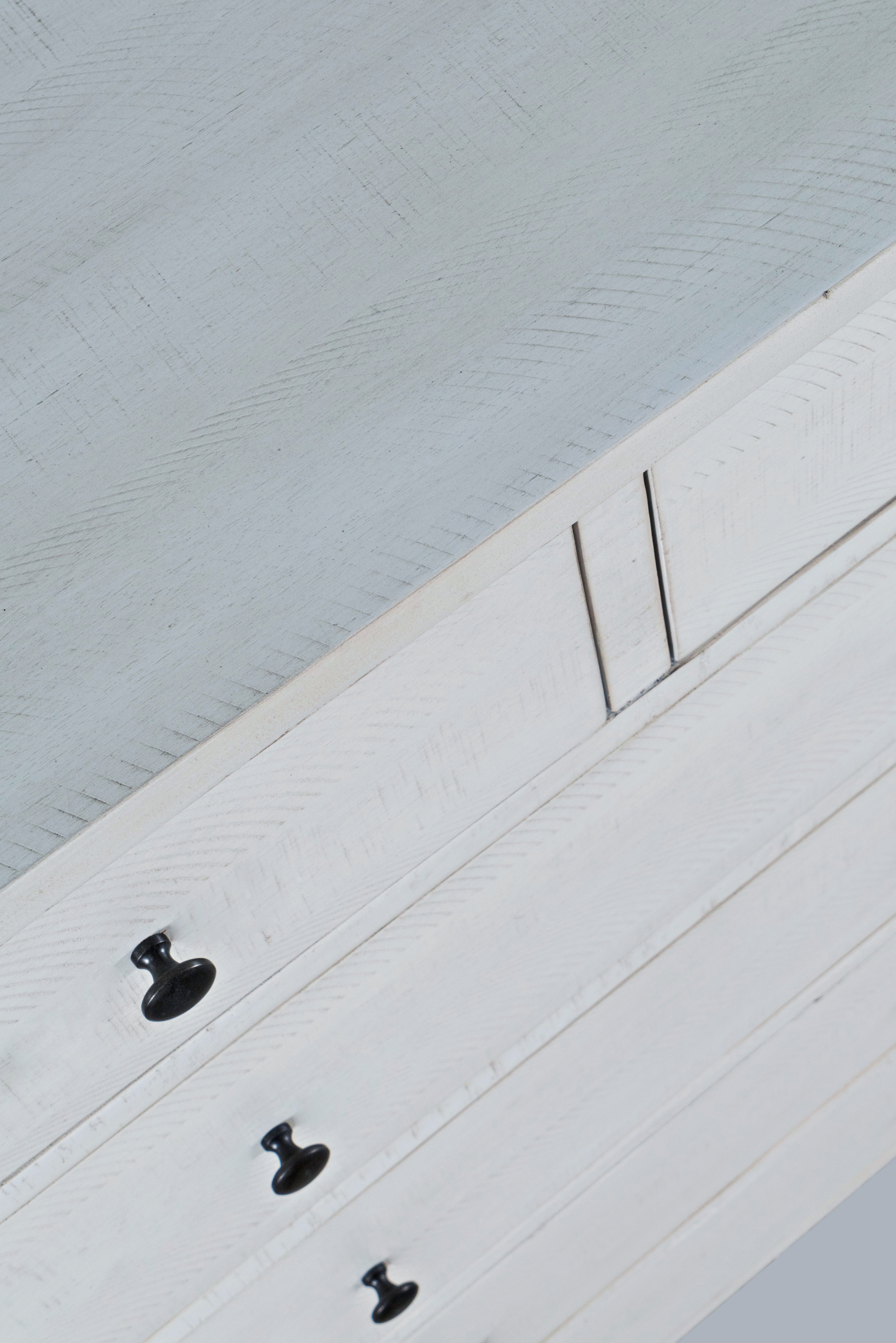 Jofran Maxton Maxton Chest - Sturdy Compliant