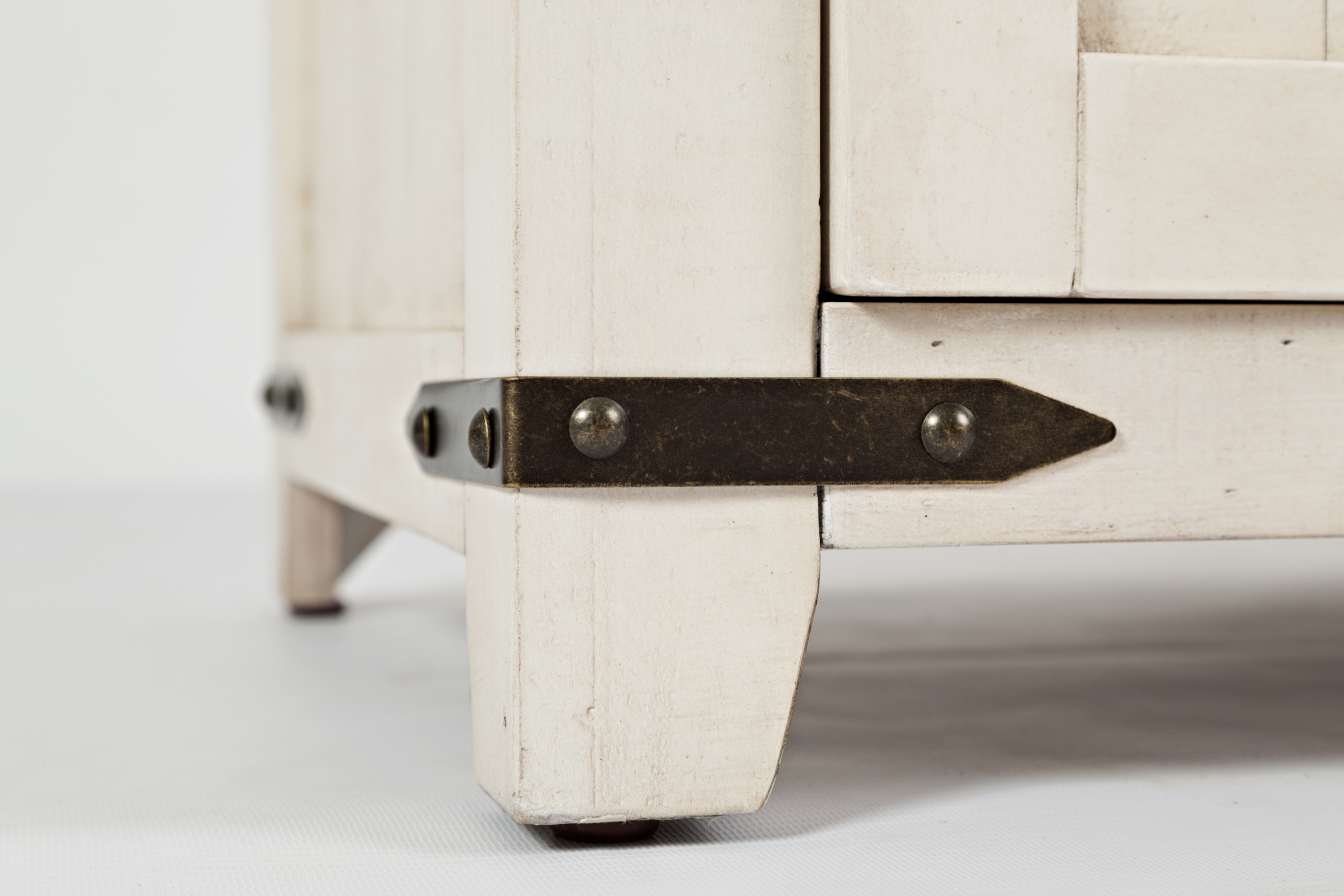 Jofran Madison County Accent Cabinet