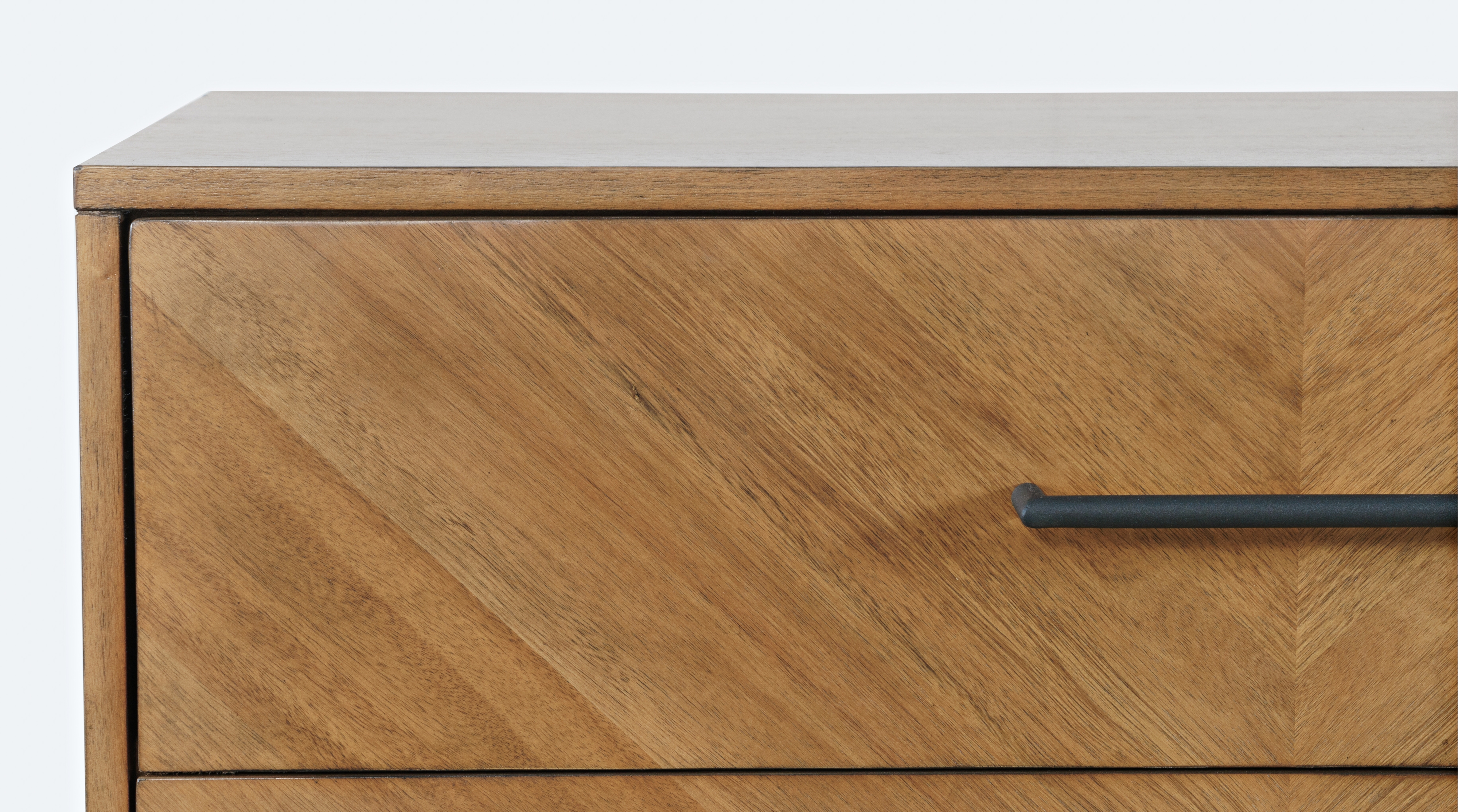 Jofran Eloquence Chest