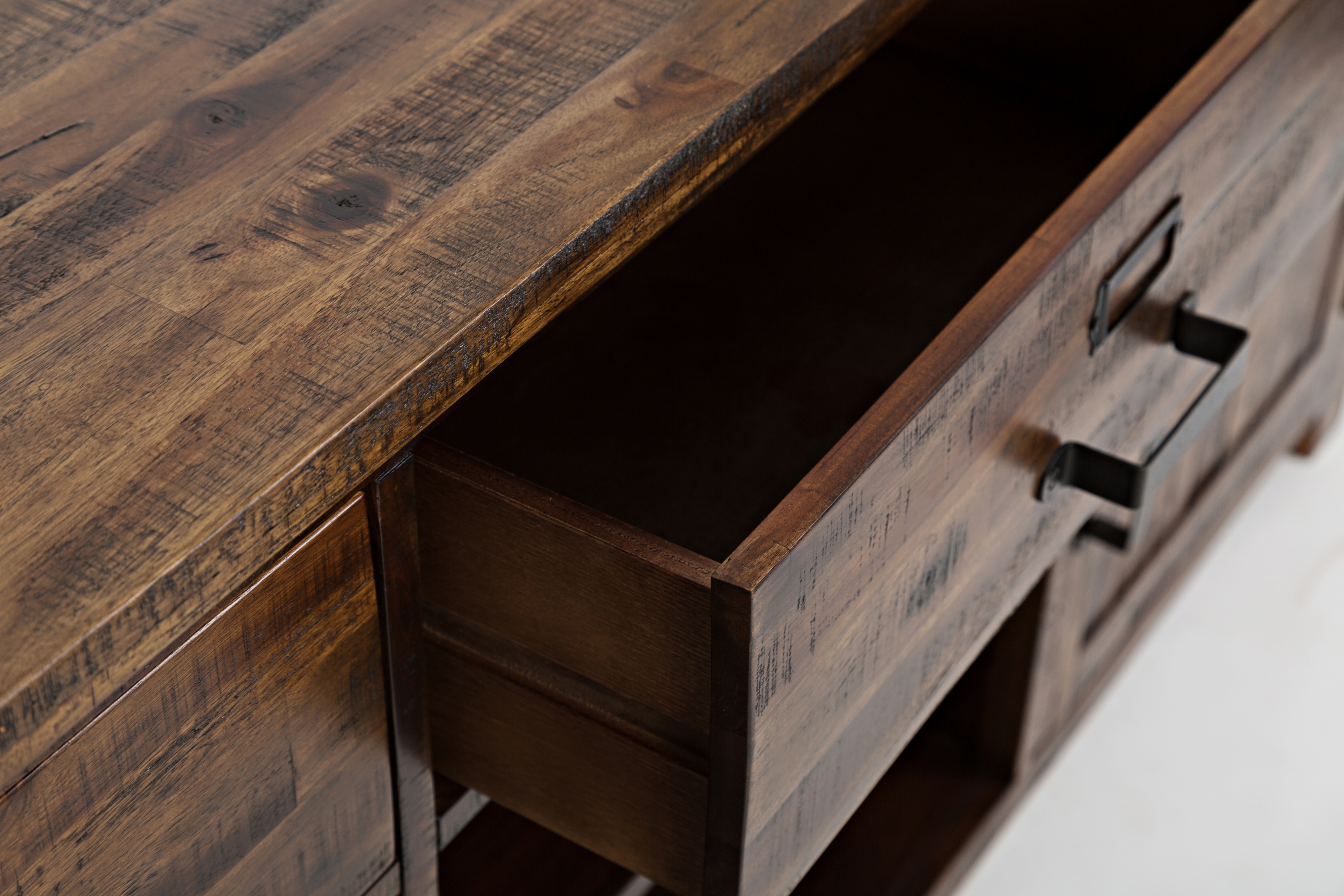 Cannon Valley 70" Media Unit