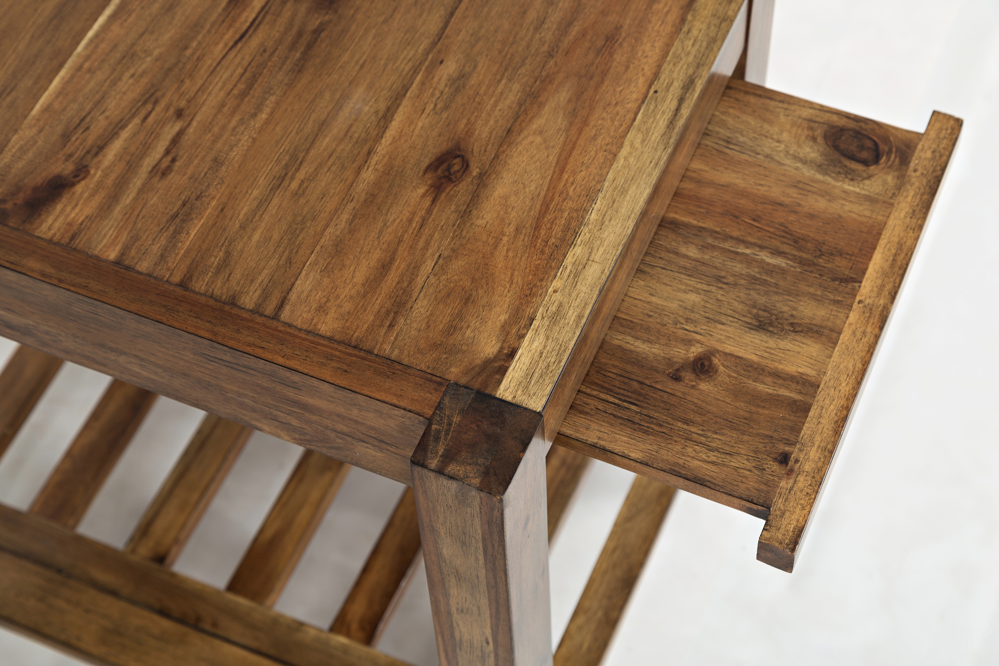 Jofran Beacon Street Chairside Table