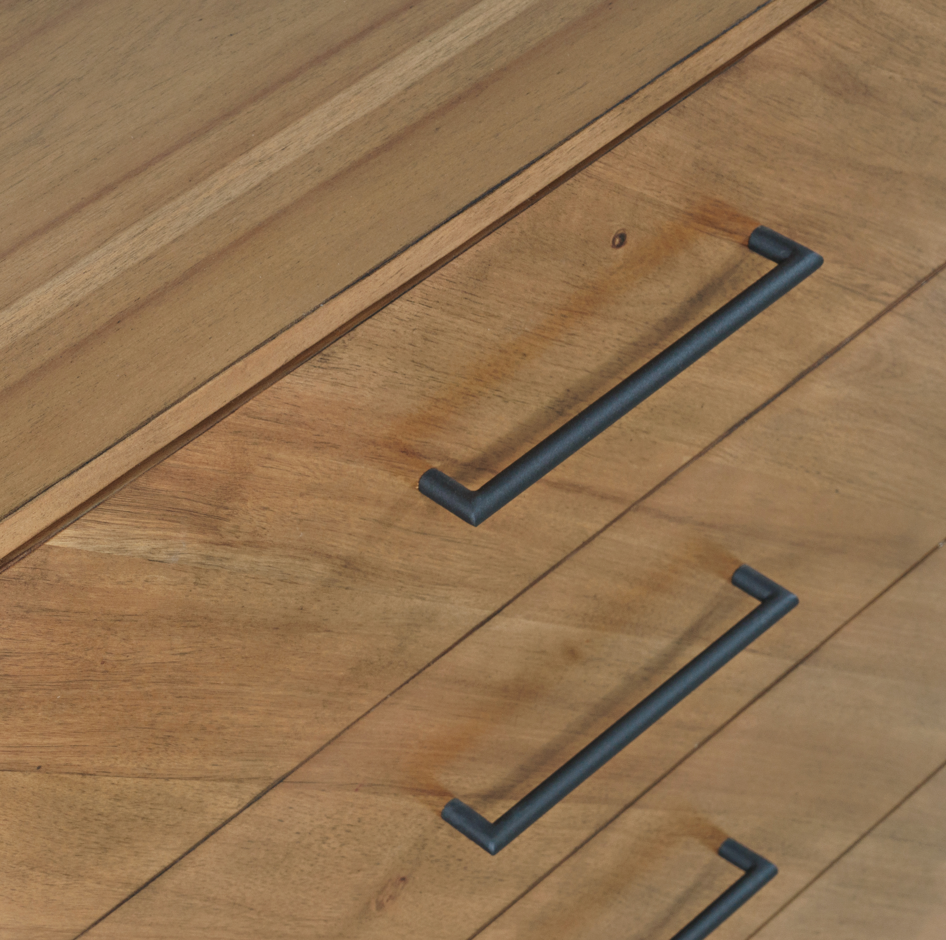 Jofran Eloquence Dresser