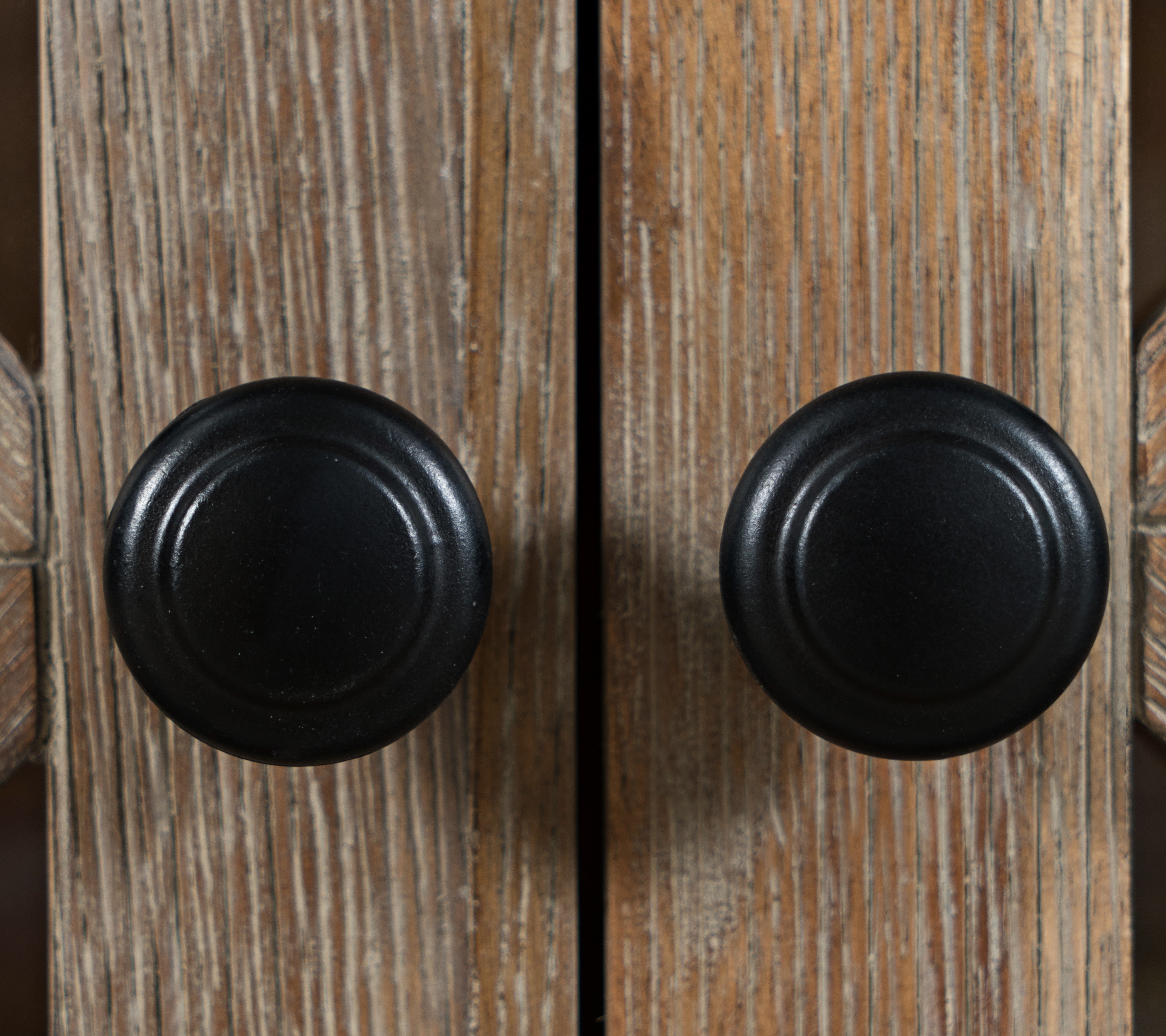 Jofran Carrington Large Breakfront Cabinet