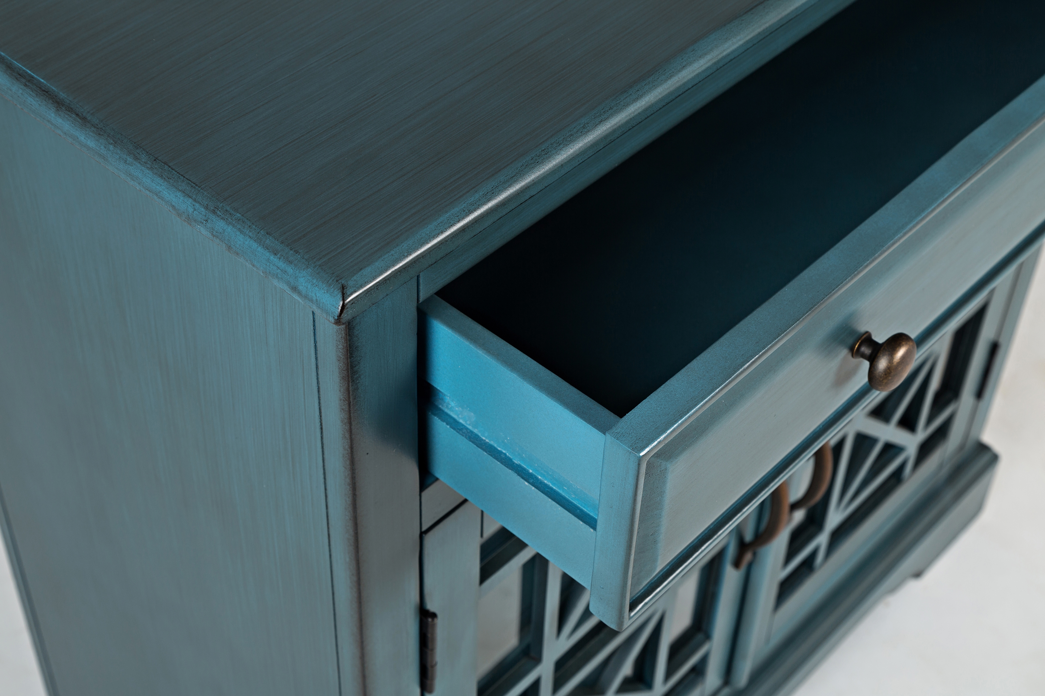 Jofran Craftsman 32" Accent Chest