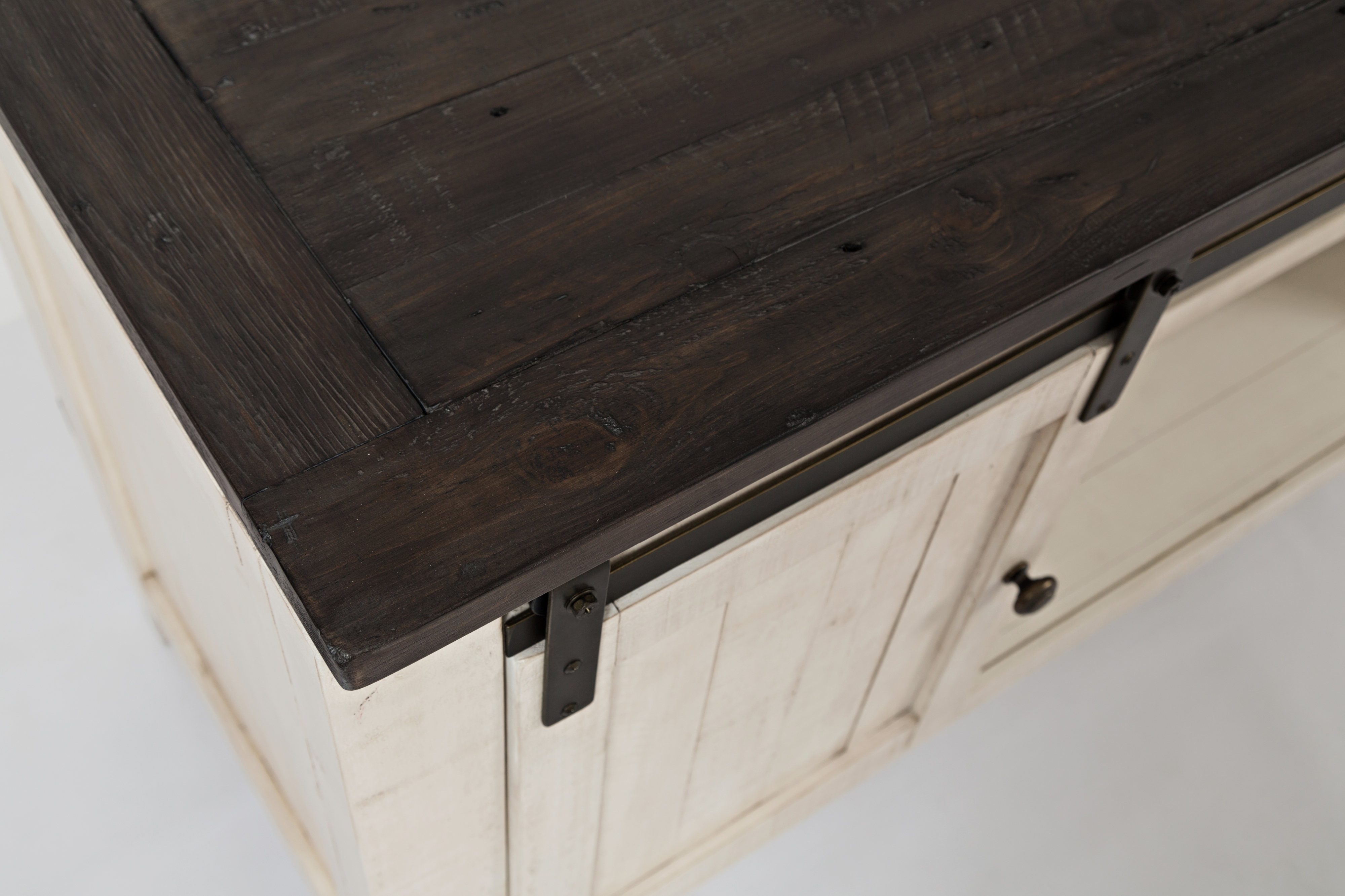 Jofran Madison County Console