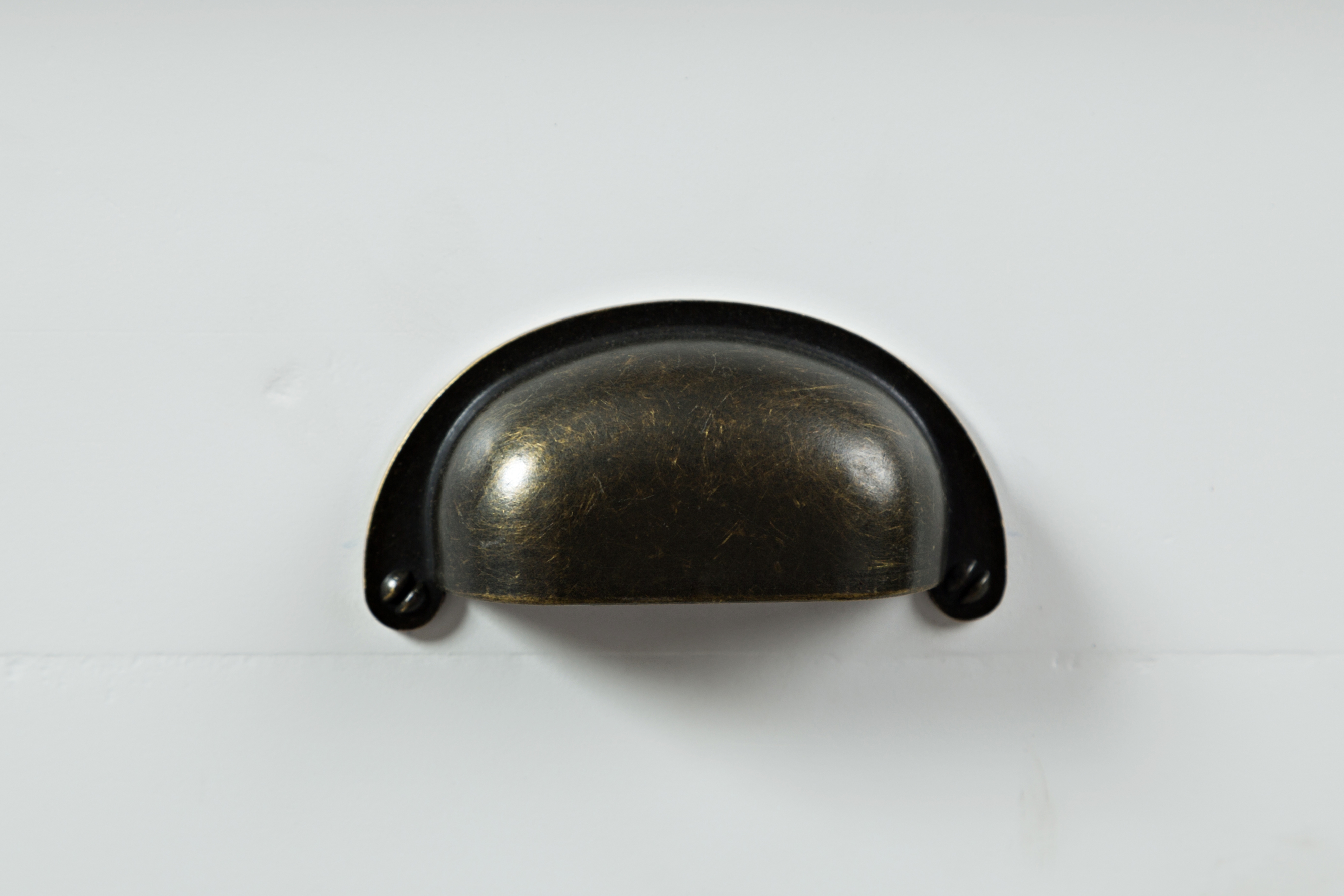 VFM Signature Albany Chairside Table