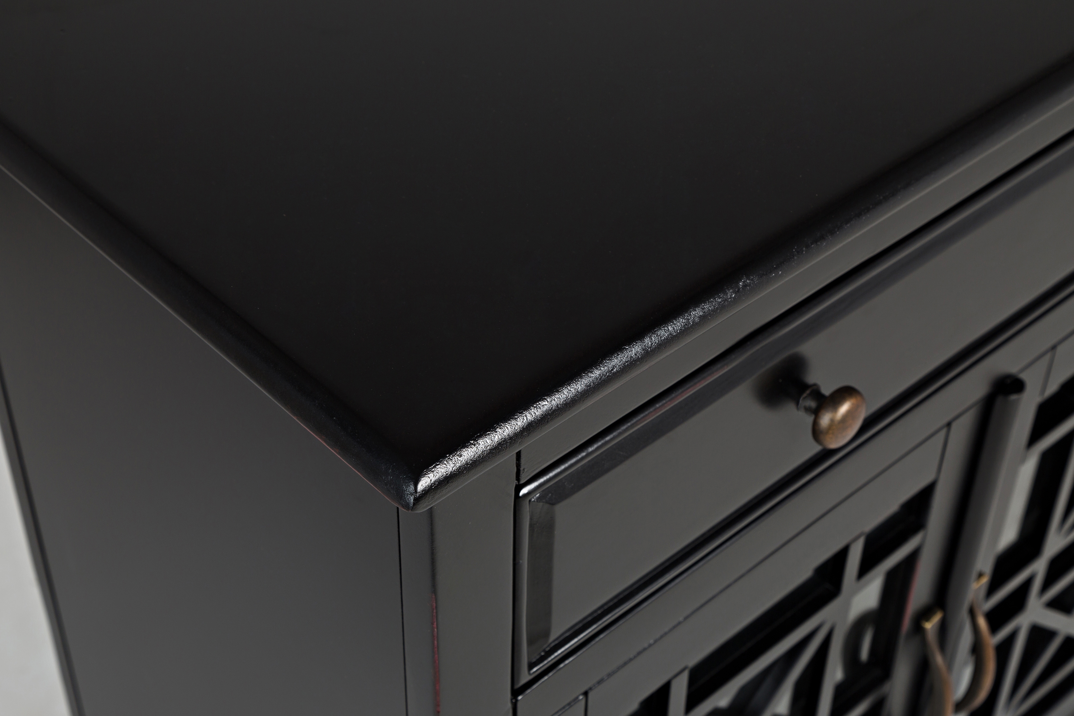 Jofran Craftsman 32" Accent Chest