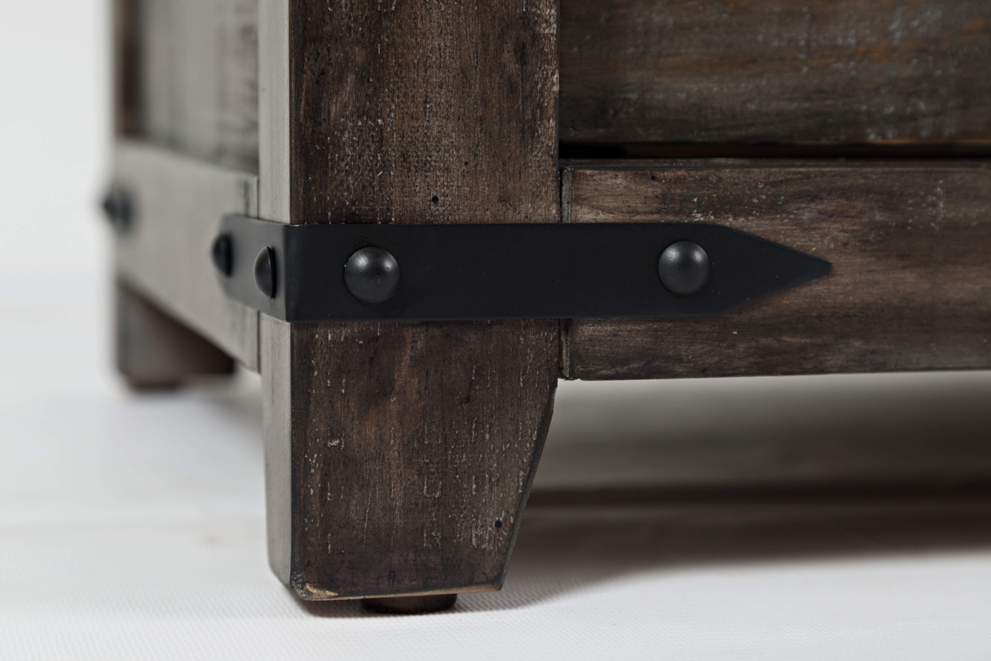 Jofran Madison County Server