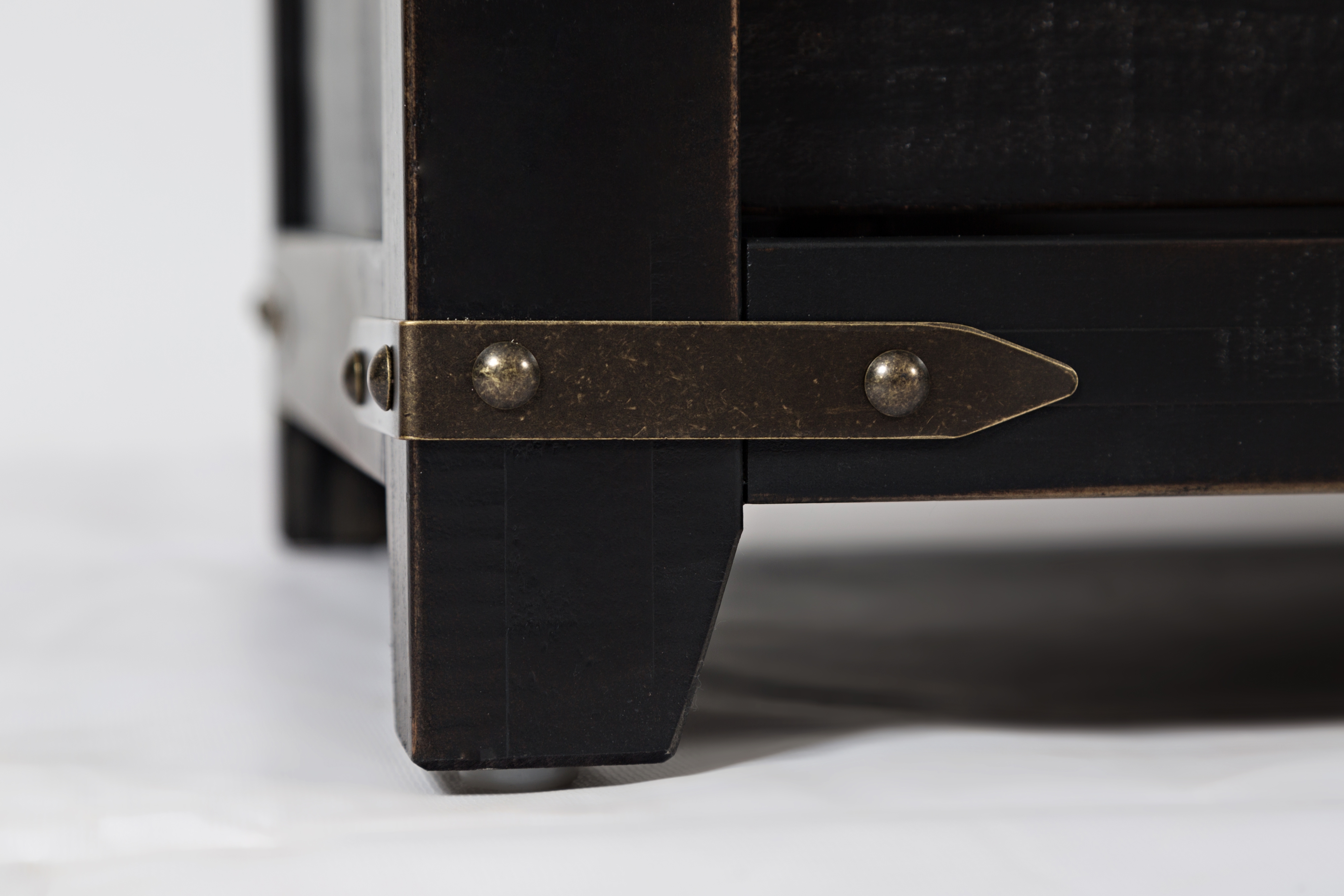 Jofran Madison County Server