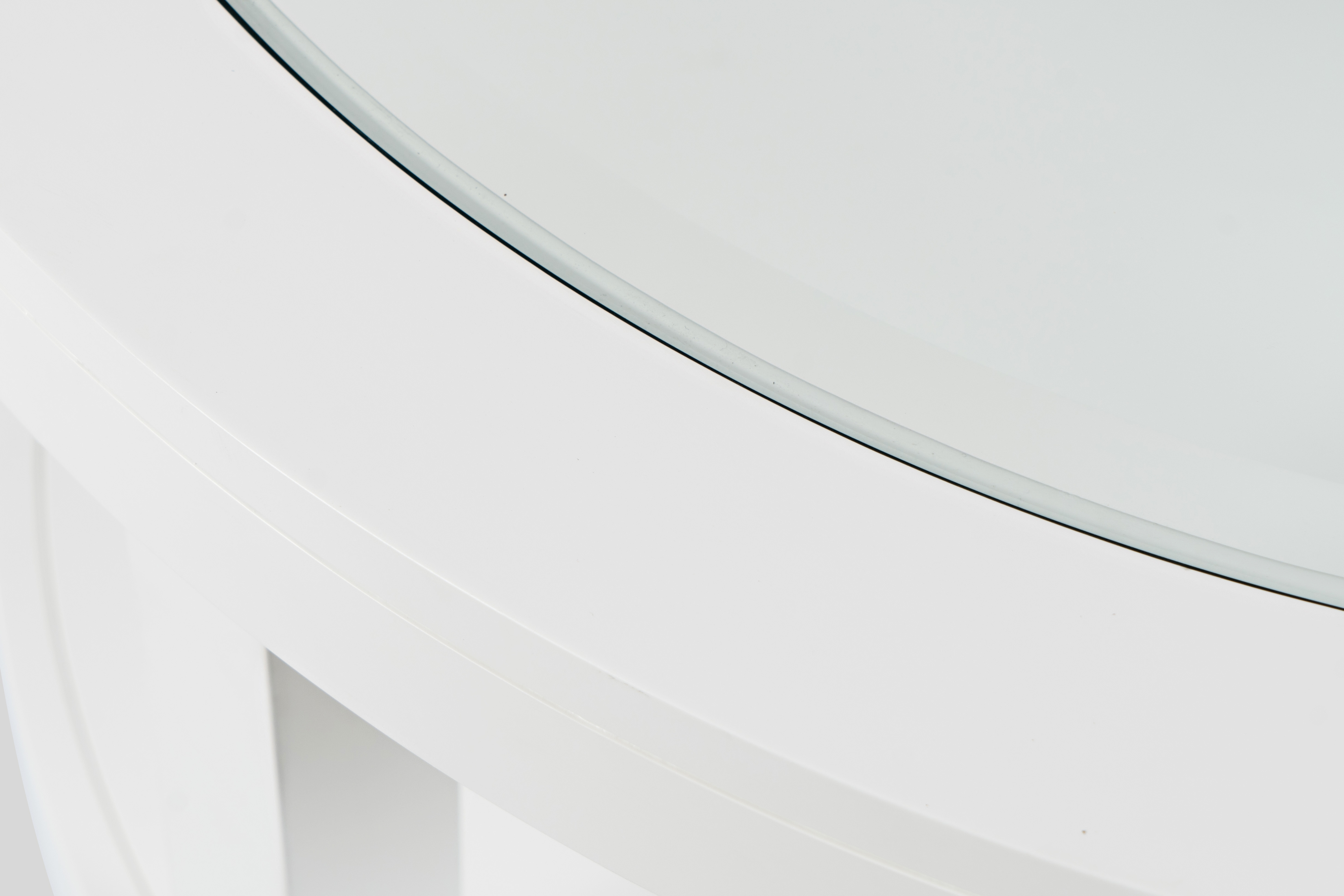 Jofran Urban Icon Round Castered Cocktail Table