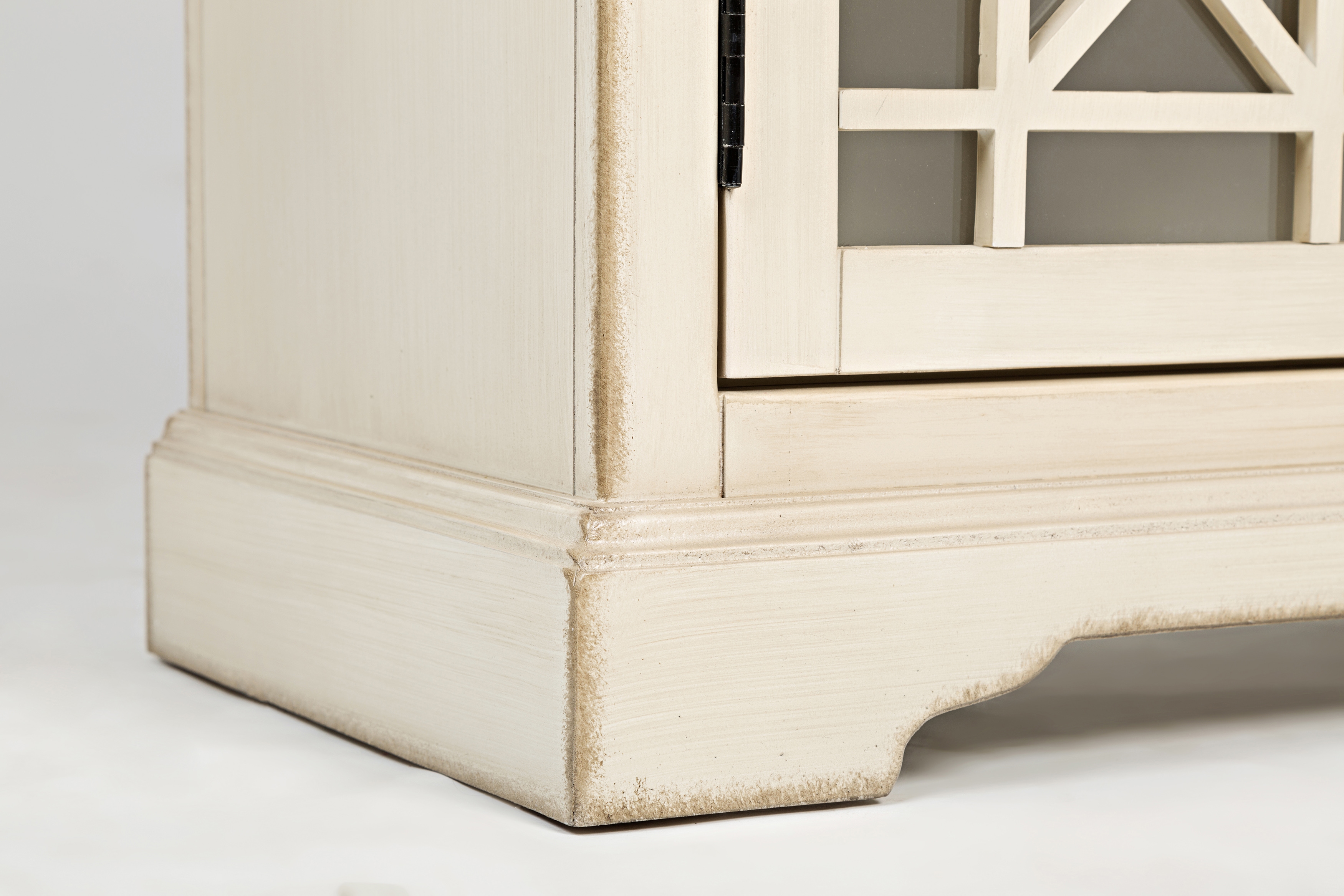 Jofran Craftsman 32" Accent Chest