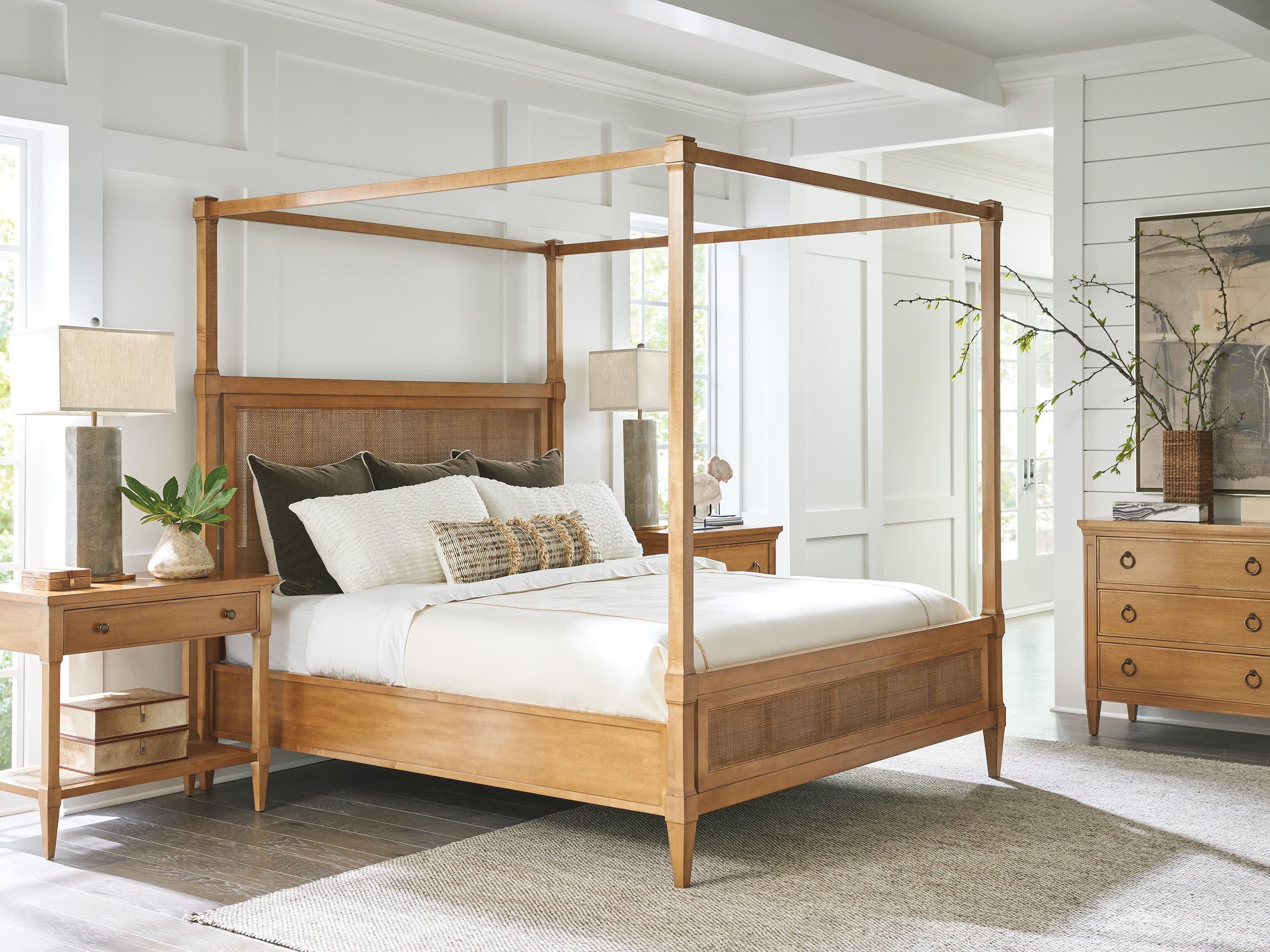 Barclay Butera Laguna Strand Poster Bed King