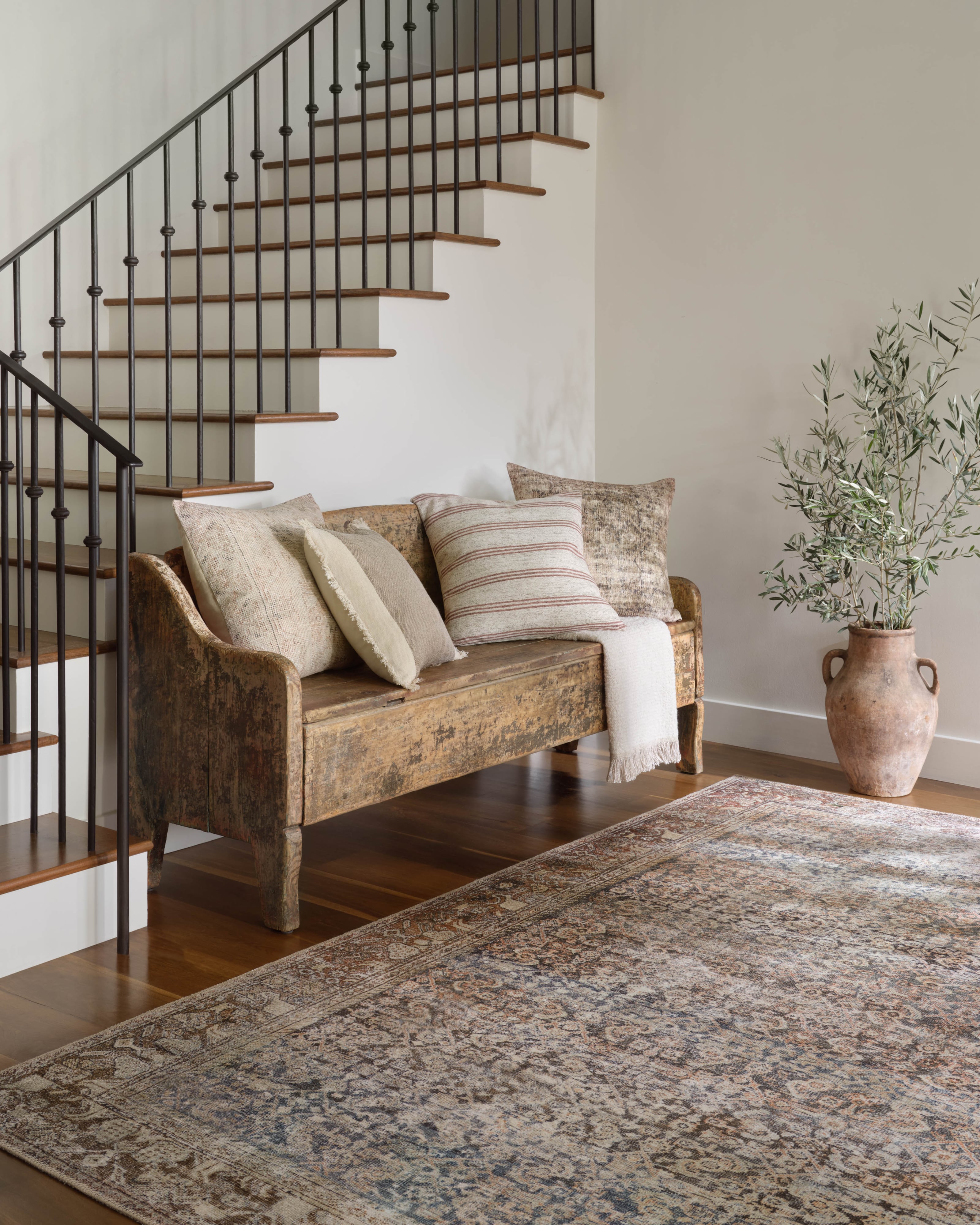 Amber Lewis x Loloi Georgie 2'-6" x 7'-6"