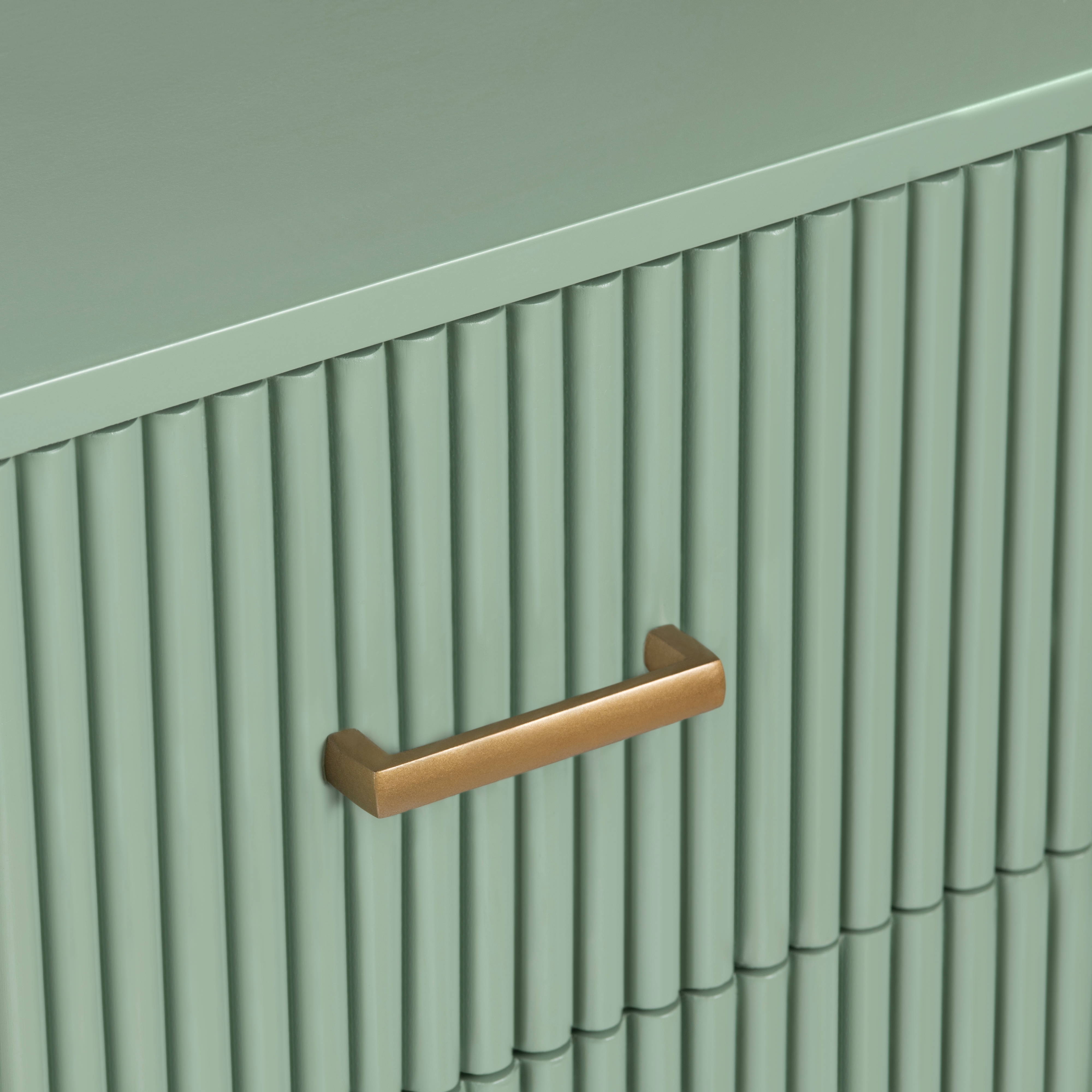 Crestview Collection Astoria Modern Fluted 3-Drawer Accent Chest