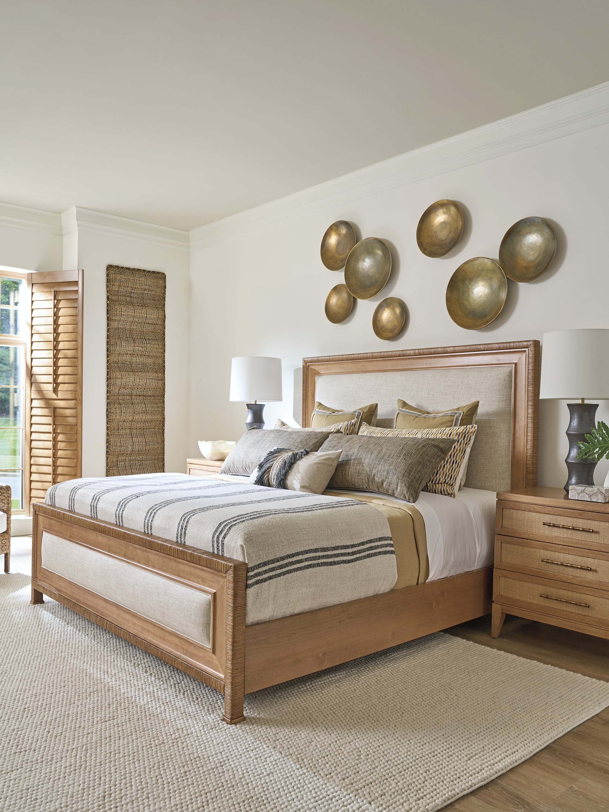 Grand Isle Upholstered Bed 6/6 King