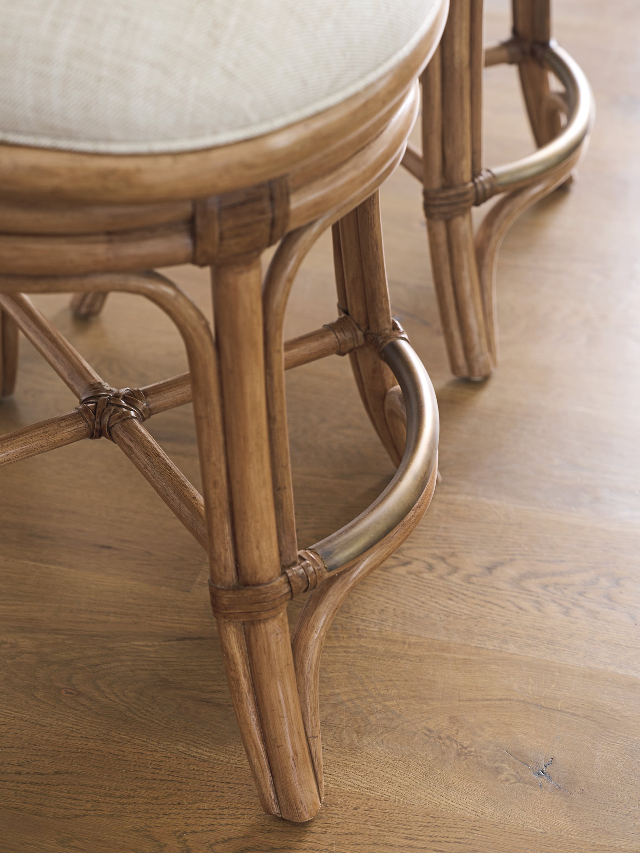 Bay Harbour Swivel Bar Stool