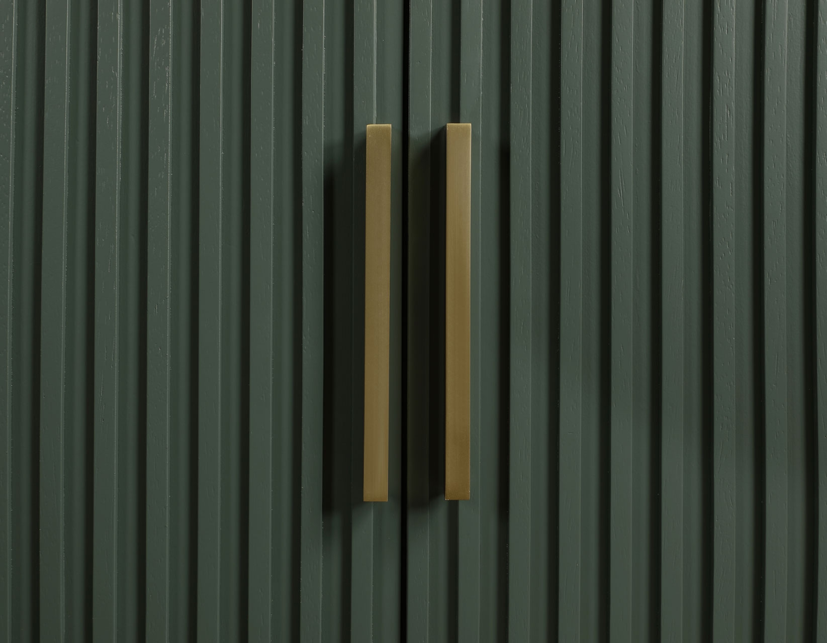 Steve Silver Colvin 8591795 Colvin Green Server | Johnny Janosik ...