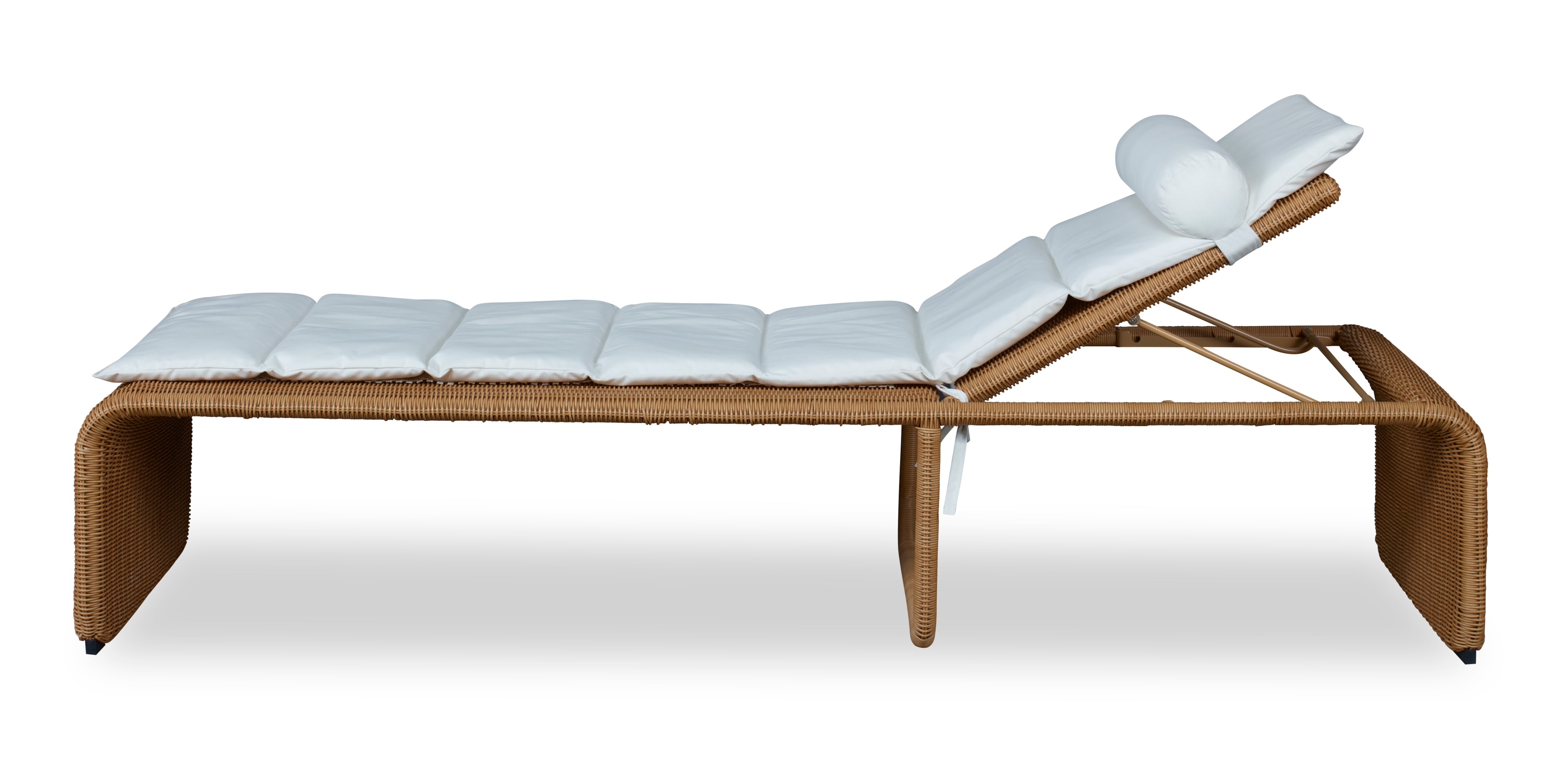 August Outdoor Chaise