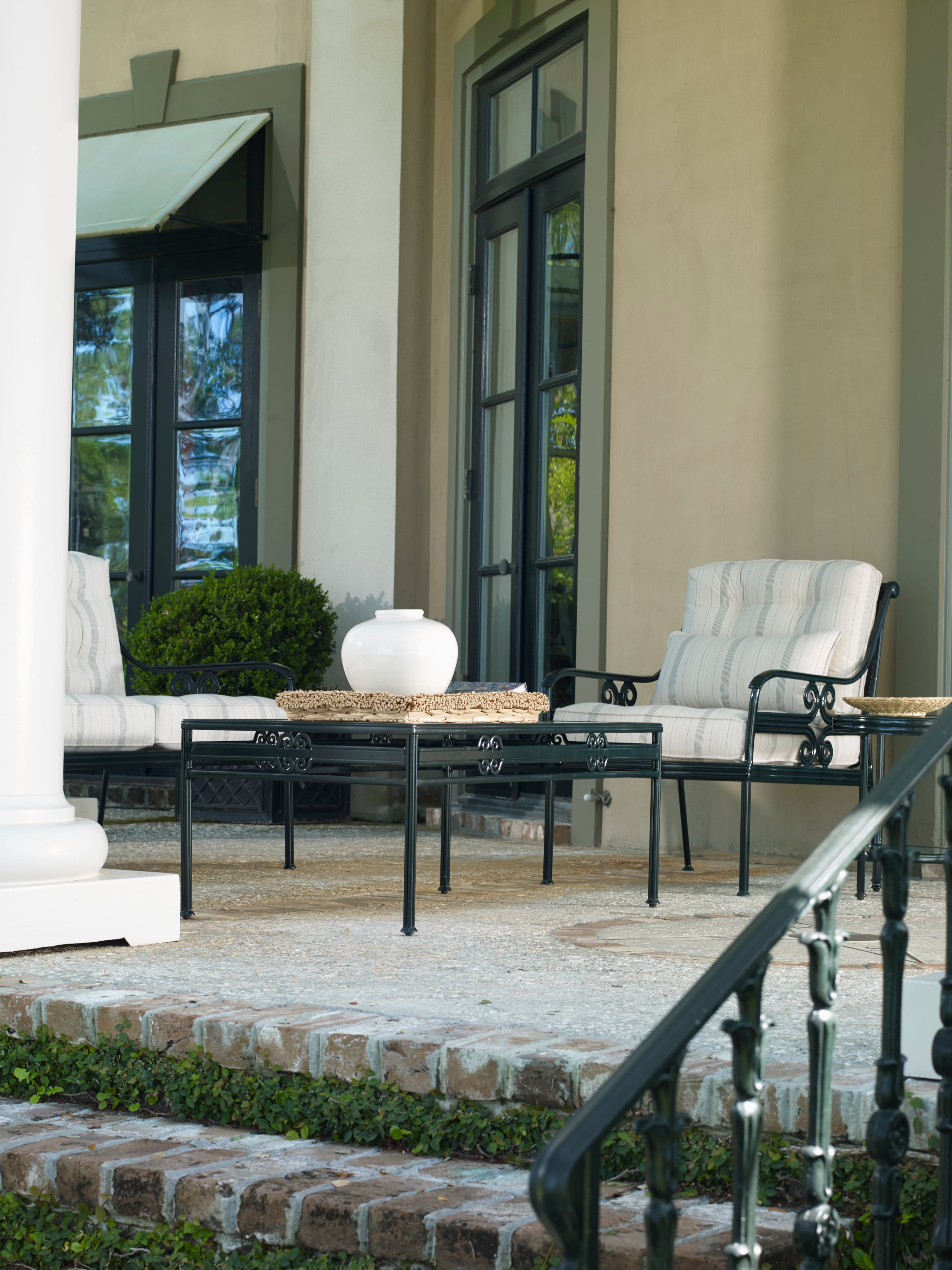 Century Thomas O'Brien Outdoor Outdoor Metal Lounge Chair