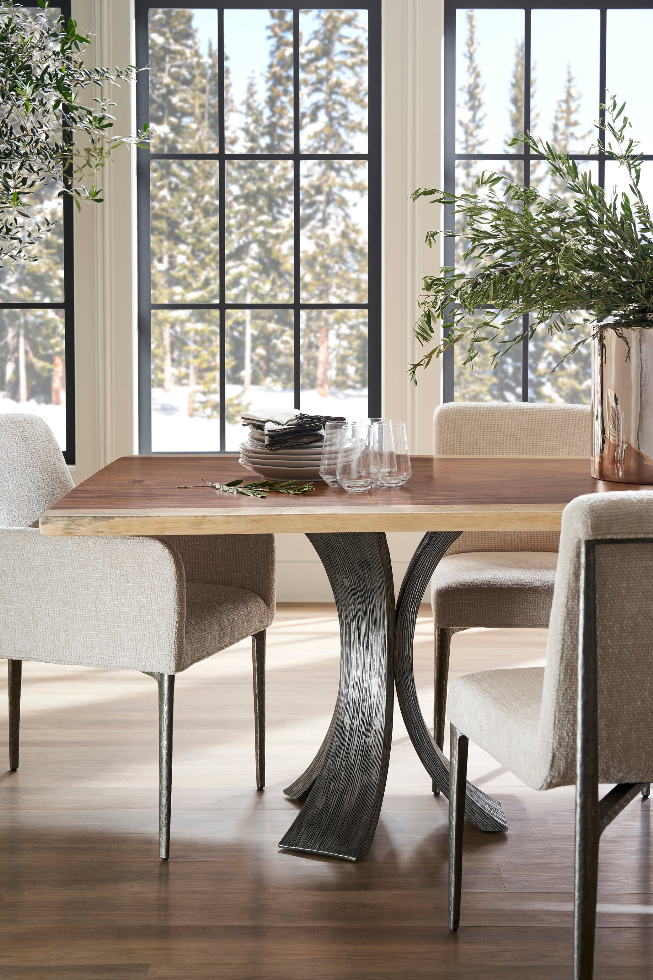 86 Guan.Slab Dining Tbl-Textured Metal