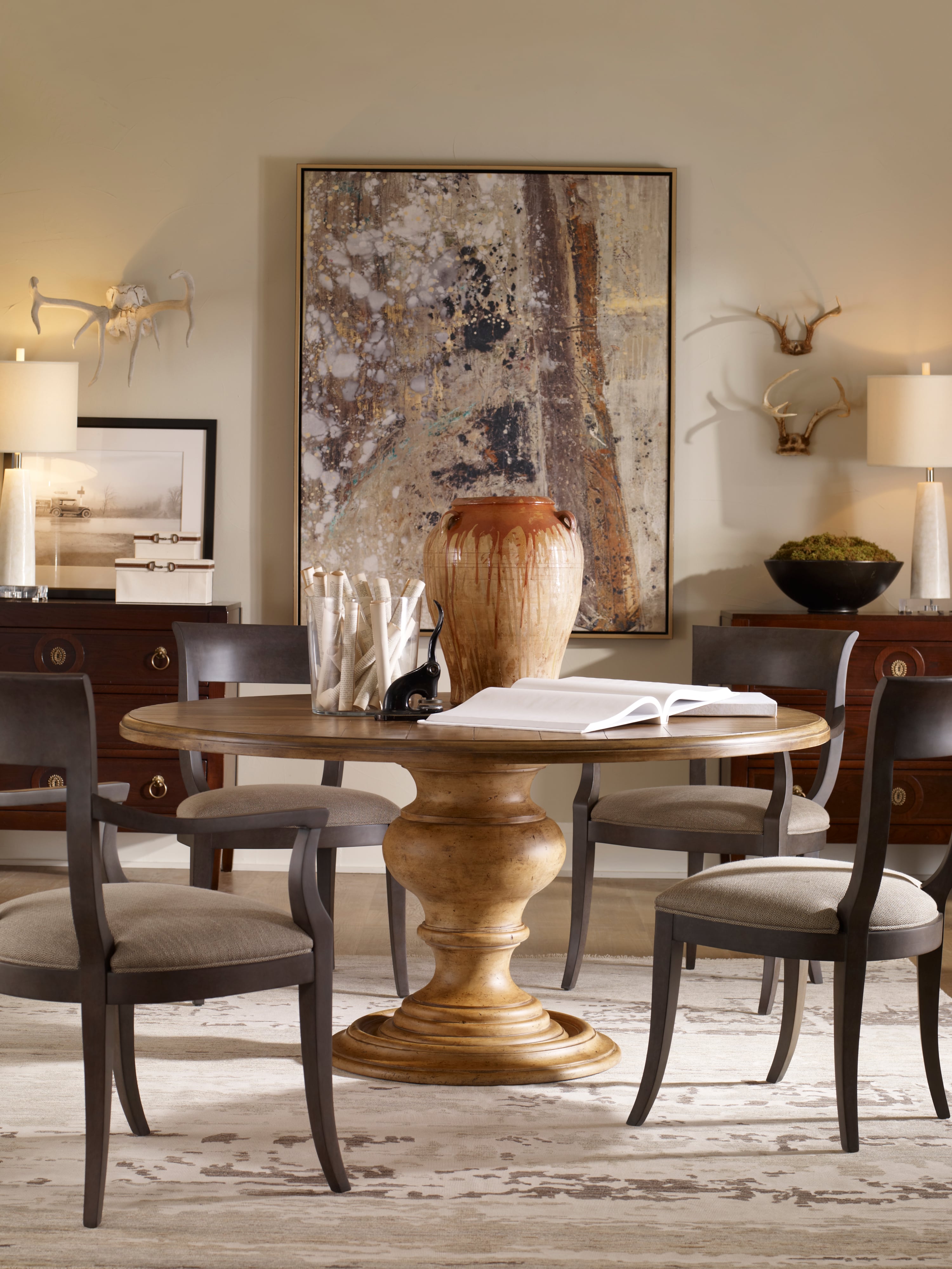 Century Town & Country 60" Round Table