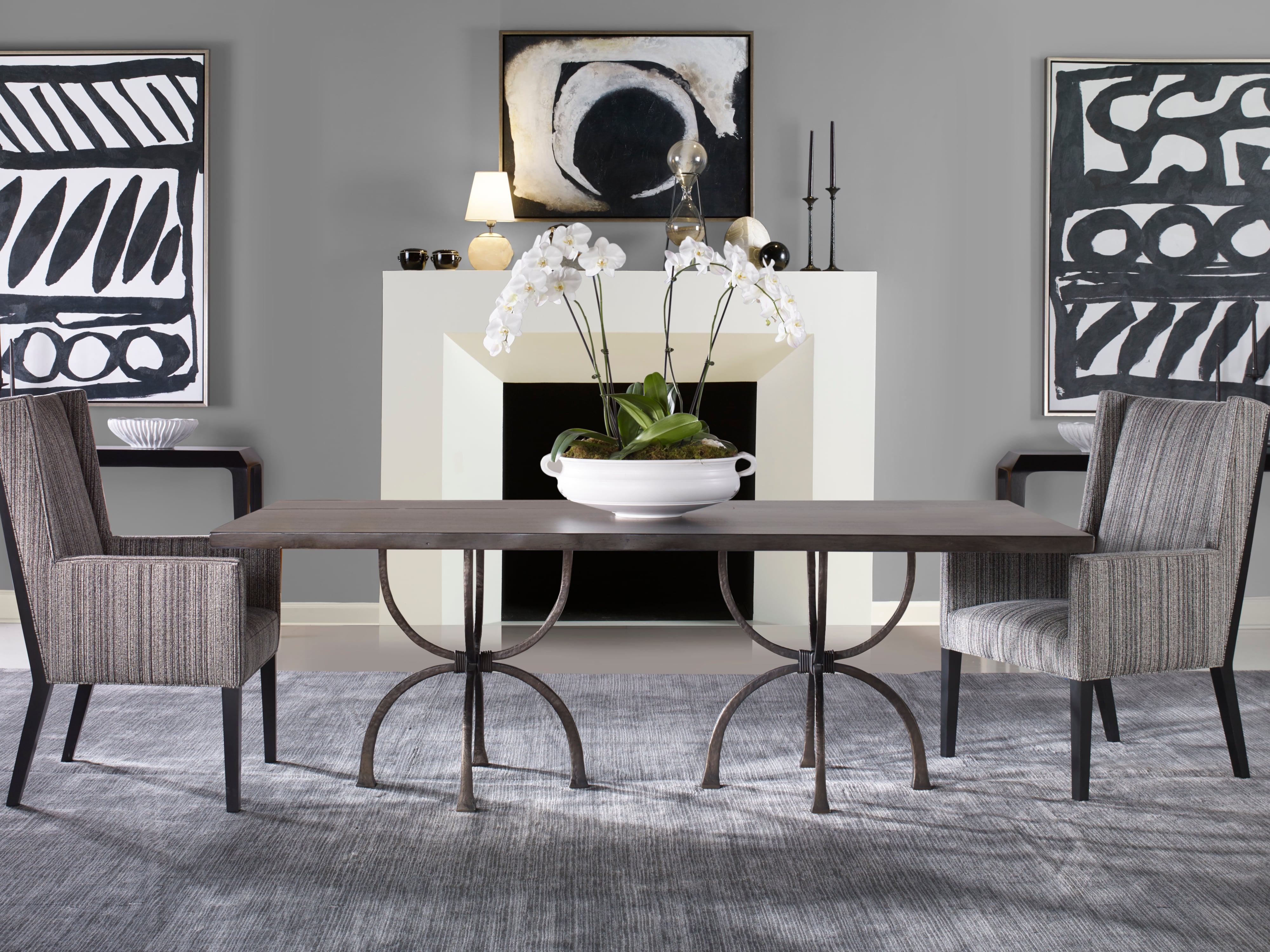 86 Guan.Slab Dining Tbl-Modeled Bronze