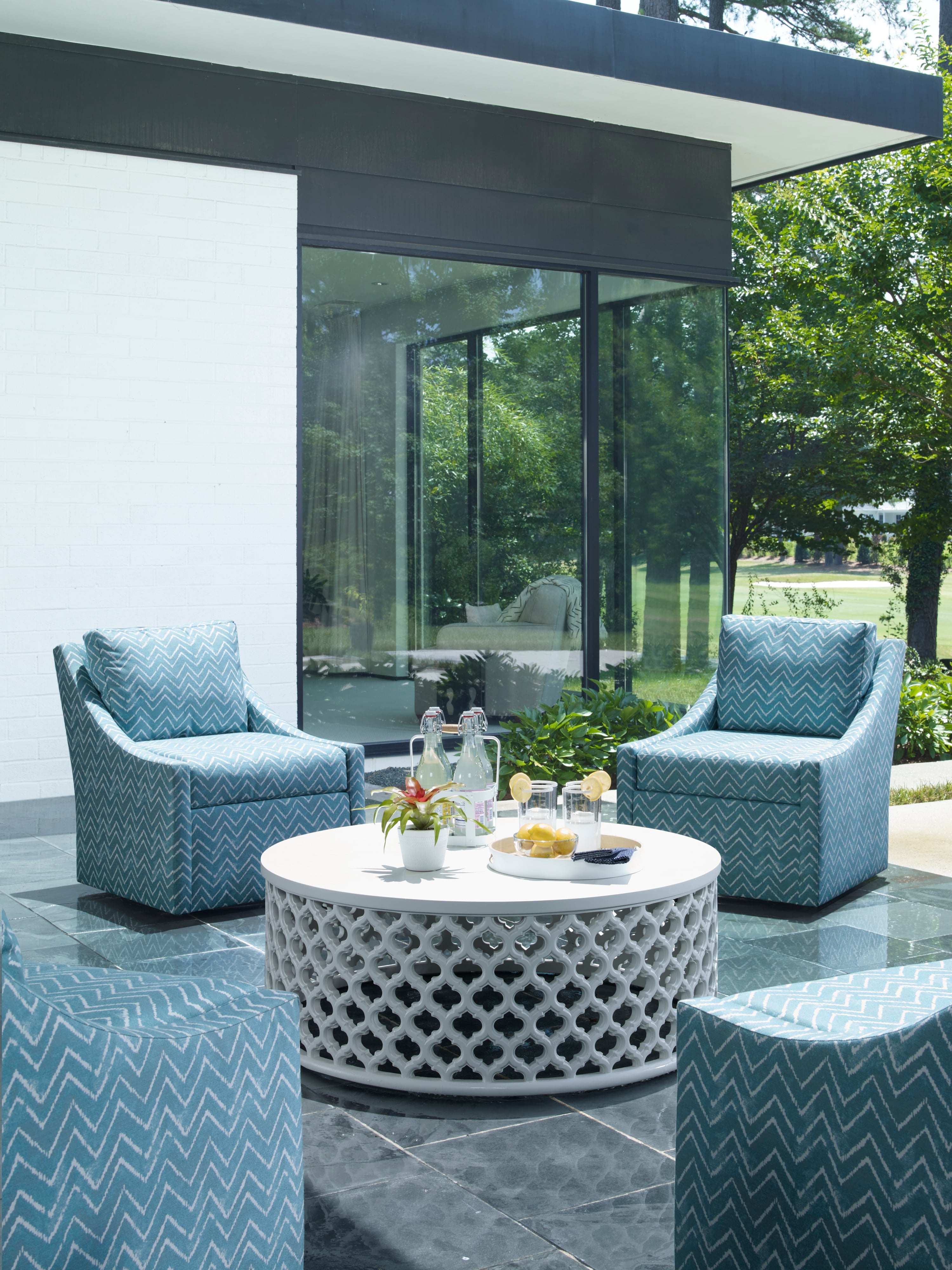 Dean Outdoor Swivel Chair