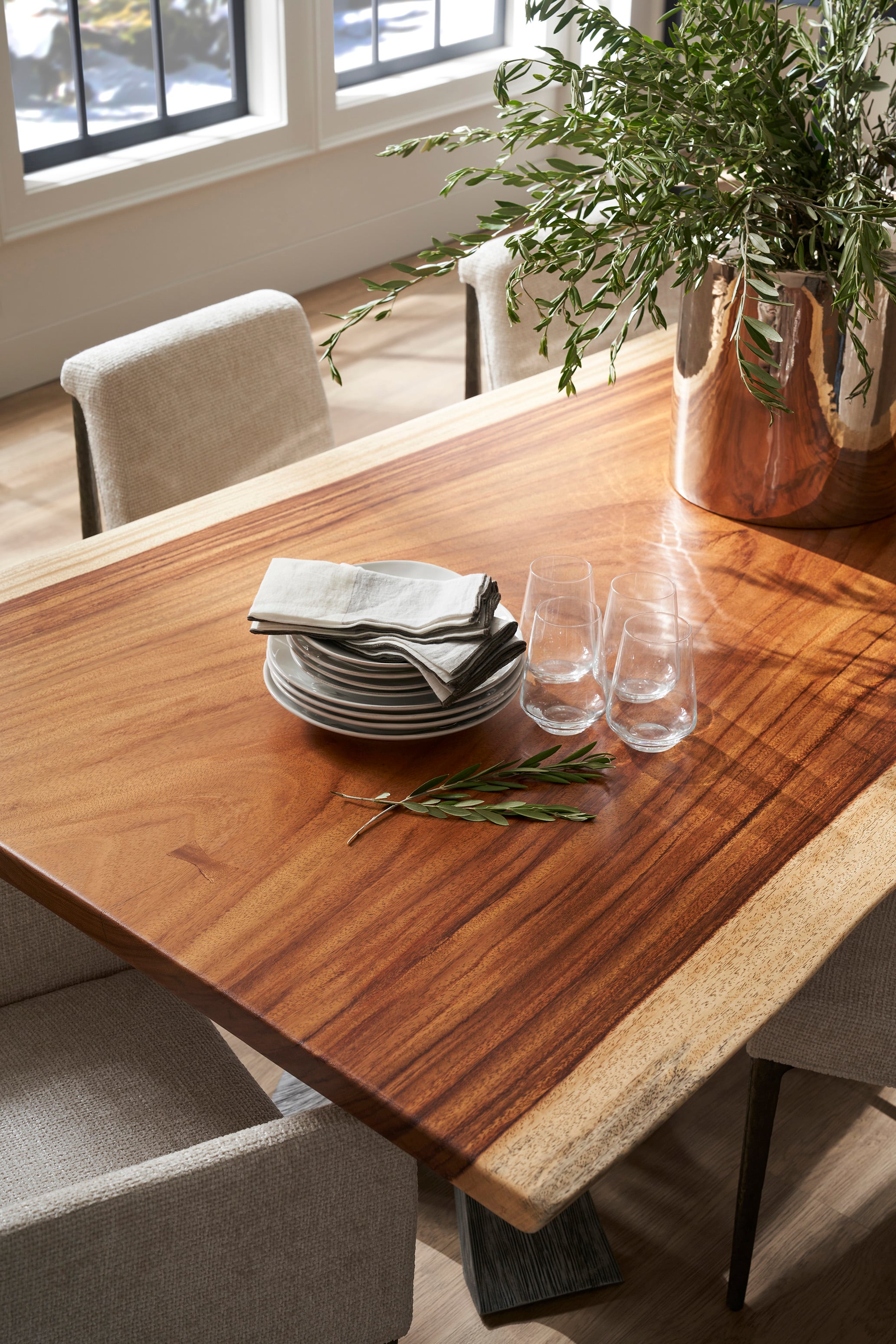 Century Details Live Edge 86 Guan.Slab Dining Tbl-Textured Metal