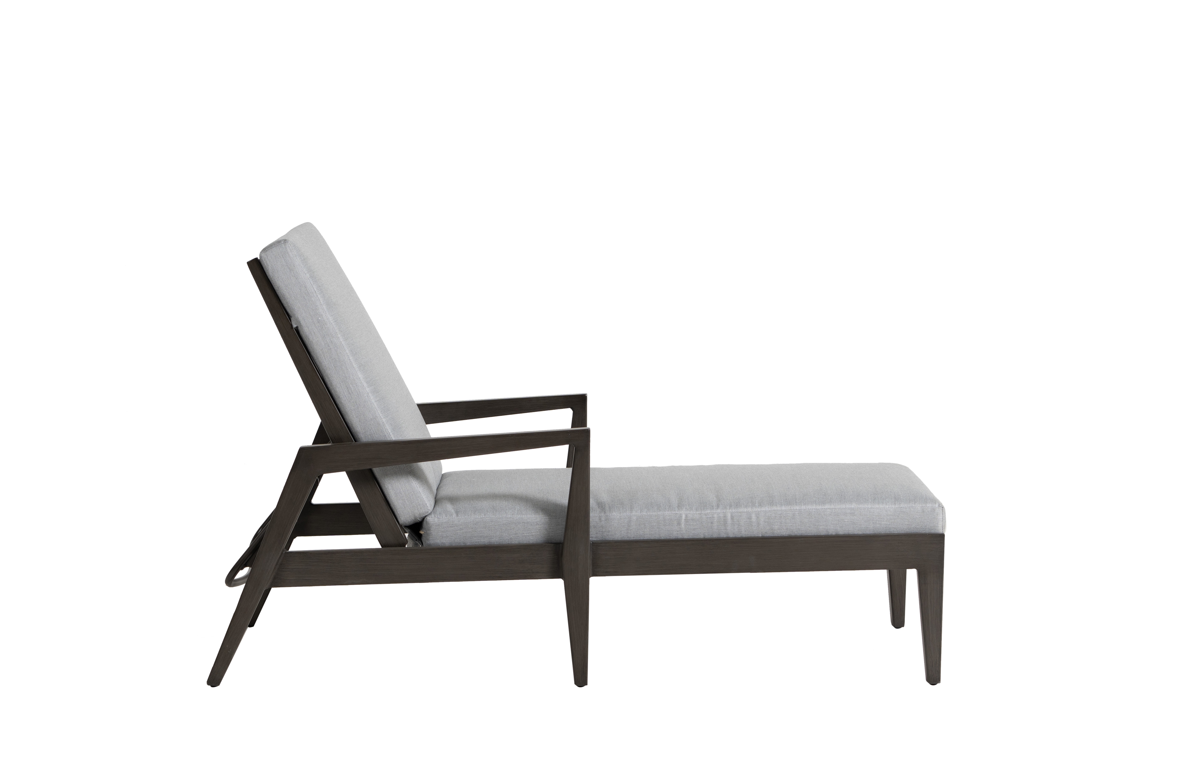 Classic Slat-Back Adj. Chaise Lounger
