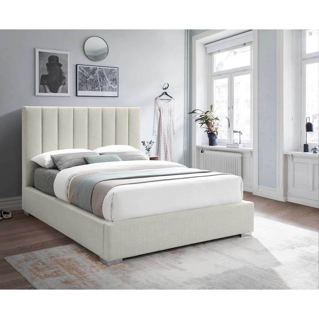 Meridian Furniture Pierce King Bed