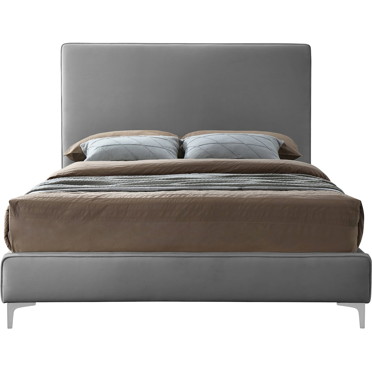 Meridian Furniture Geri Queen Bed