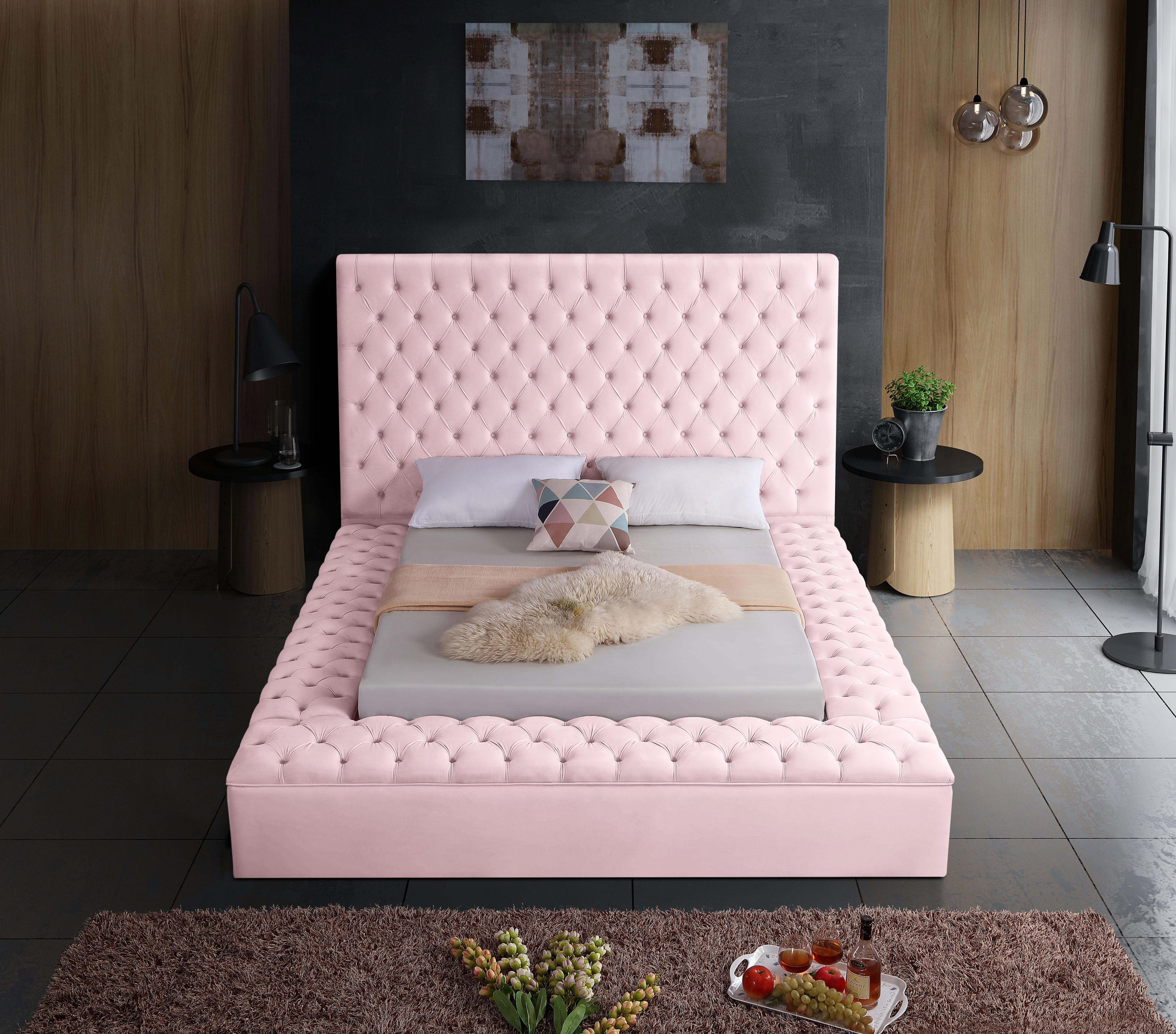 Geralyn bed online frame