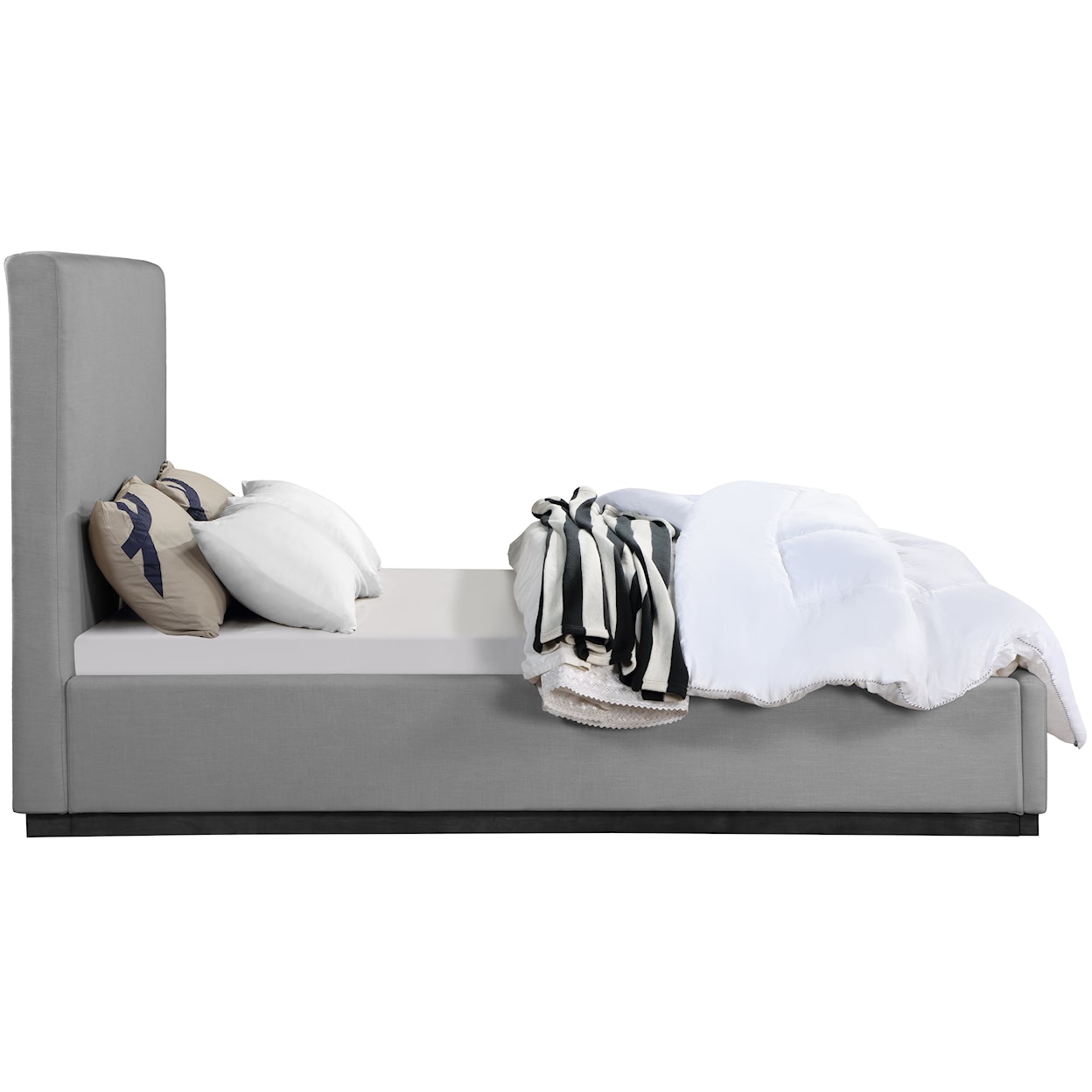 Meridian Furniture Alfie Queen Bed