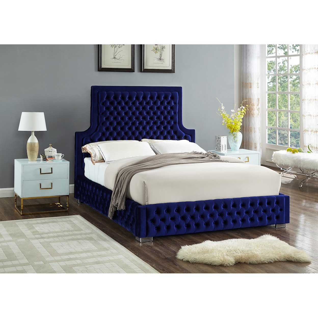 Meridian Furniture Sedona Queen Bed