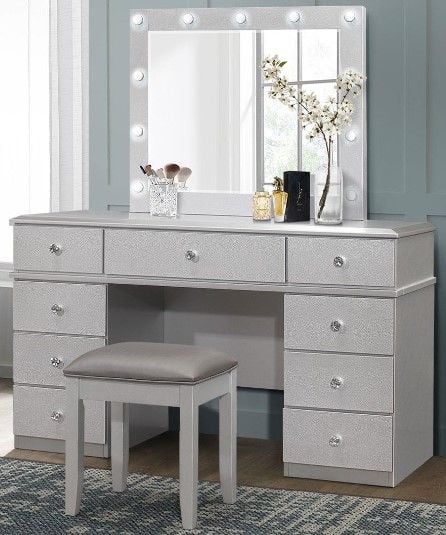 Global Furniture Amina AMINASILVERVANITY SET Silver Vanity Set with