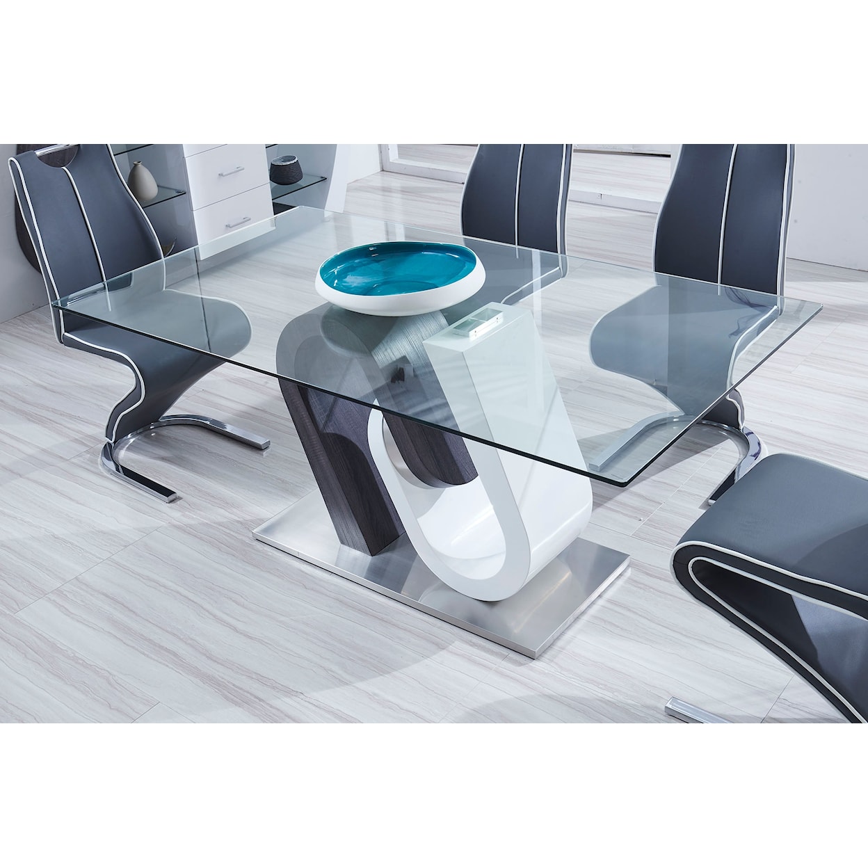 Global Furniture D4127 Dining Table