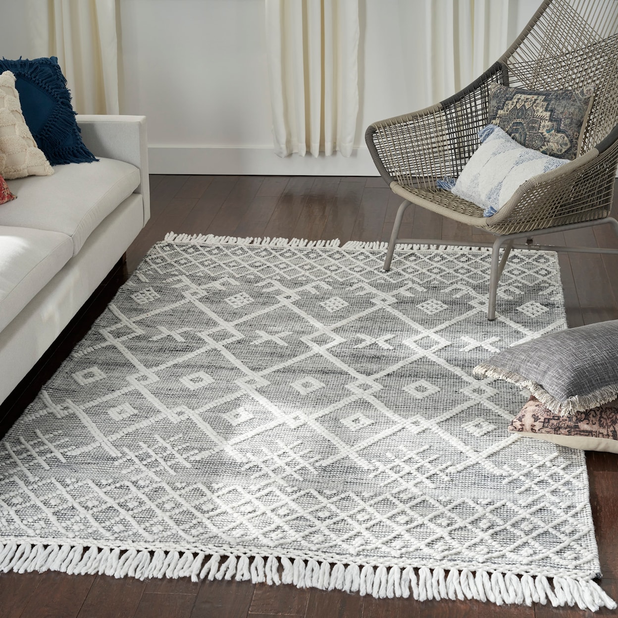 57 Grand By Nicole Curtis Series 3 4' x 6'  Rug