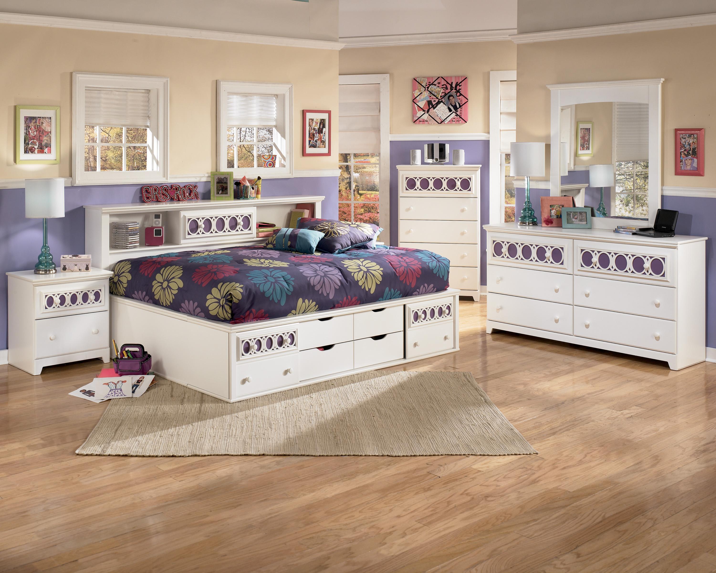 zayley twin panel bed