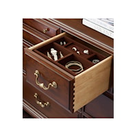 Felt-Lined Drawers and Jewelry Trays to Ensure Scratch-Free Drawers with Long Lasting Beauty