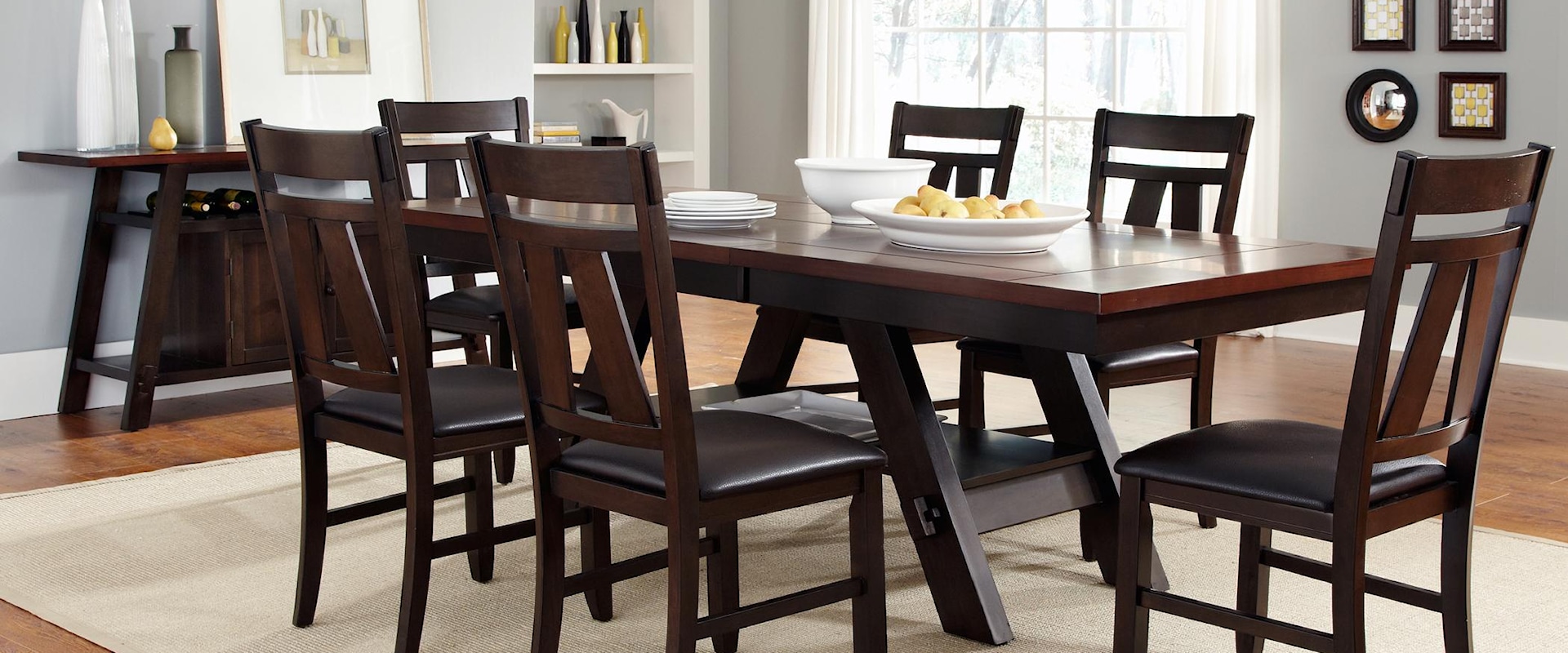 Casual Dining Room Group