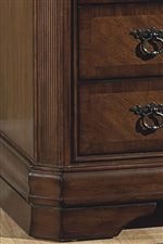 Reeded Corner Fluting