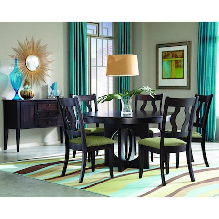 Casual Dining Room Group